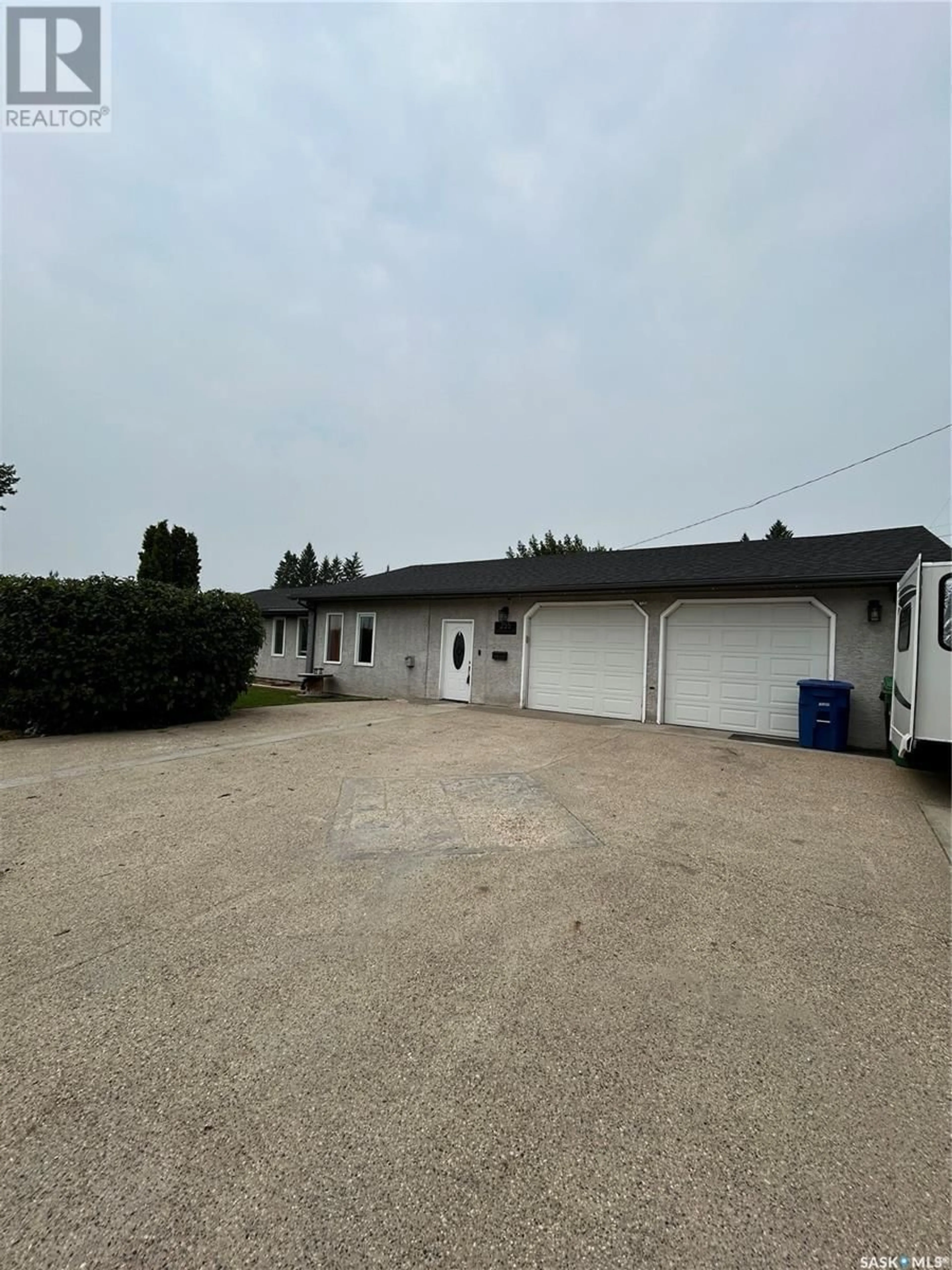 A pic from outside/outdoor area/front of a property/back of a property/a pic from drone, building for 255 HAWKES STREET, Balgonie Saskatchewan S0G0E0