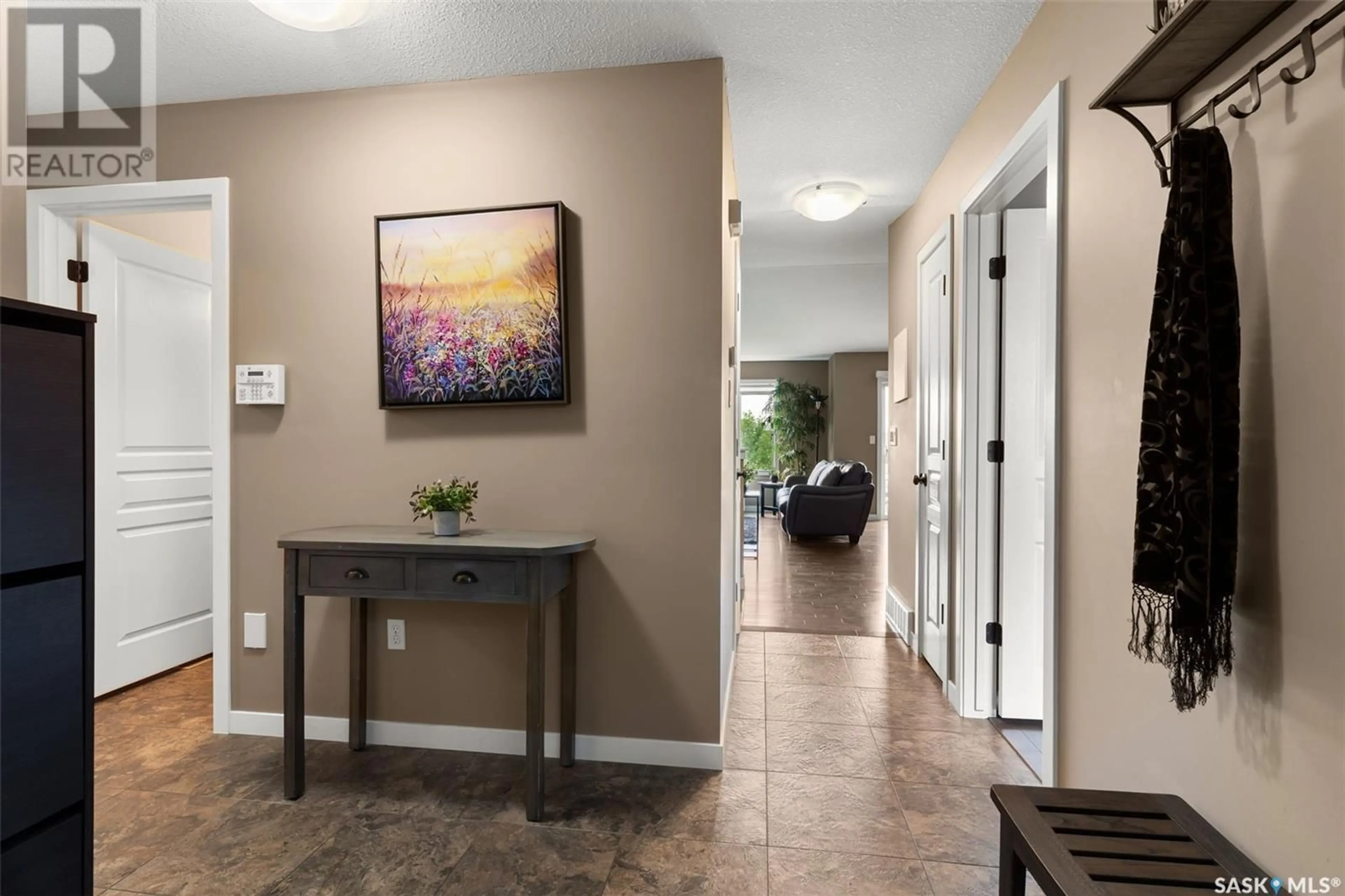 Indoor foyer for 25 - 4640 HARBOUR LANDING DRIVE, Regina Saskatchewan S4W0B8