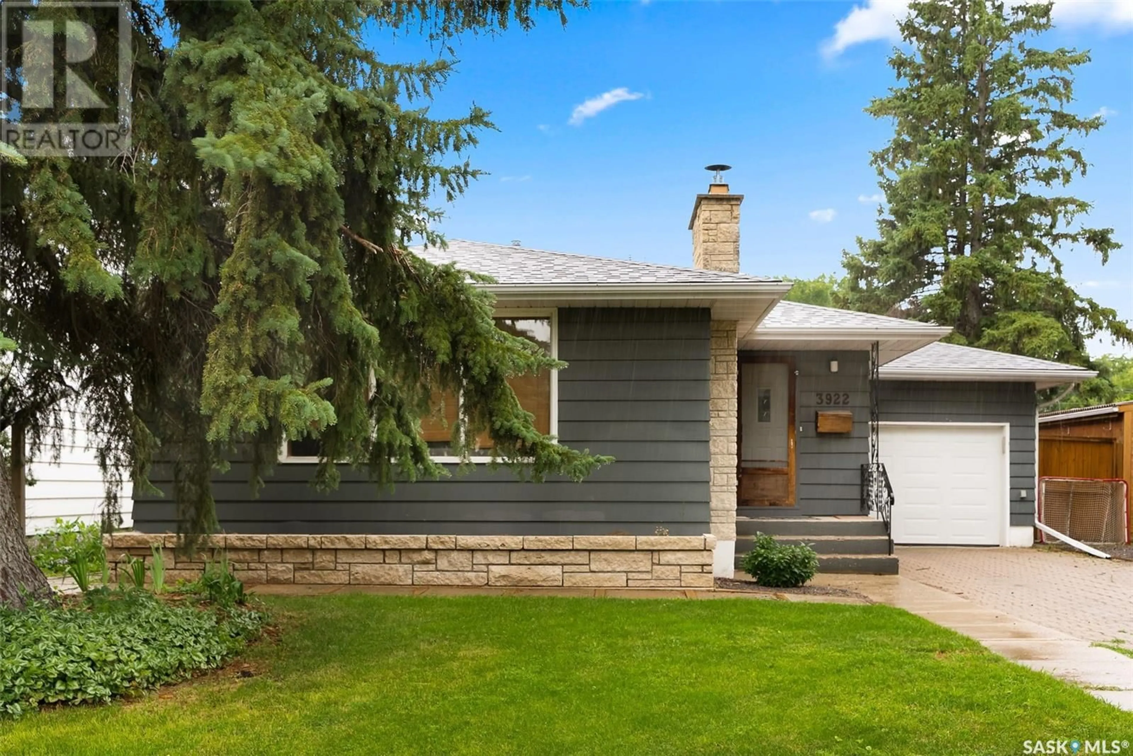 Home with vinyl exterior material, street for 3922 ATHOL STREET, Regina Saskatchewan S4S3J3