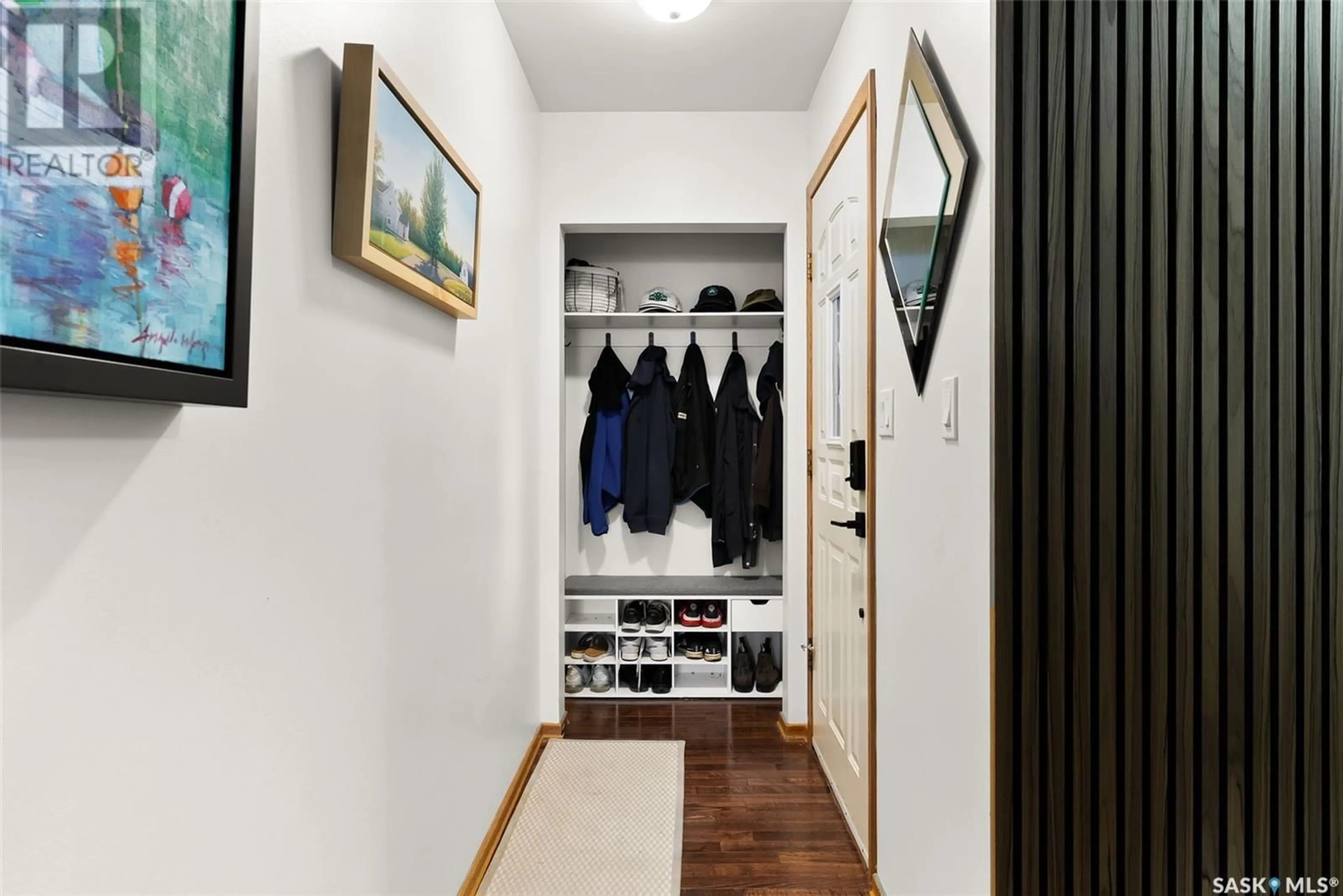 Indoor entryway for 3922 ATHOL STREET, Regina Saskatchewan S4S3J3