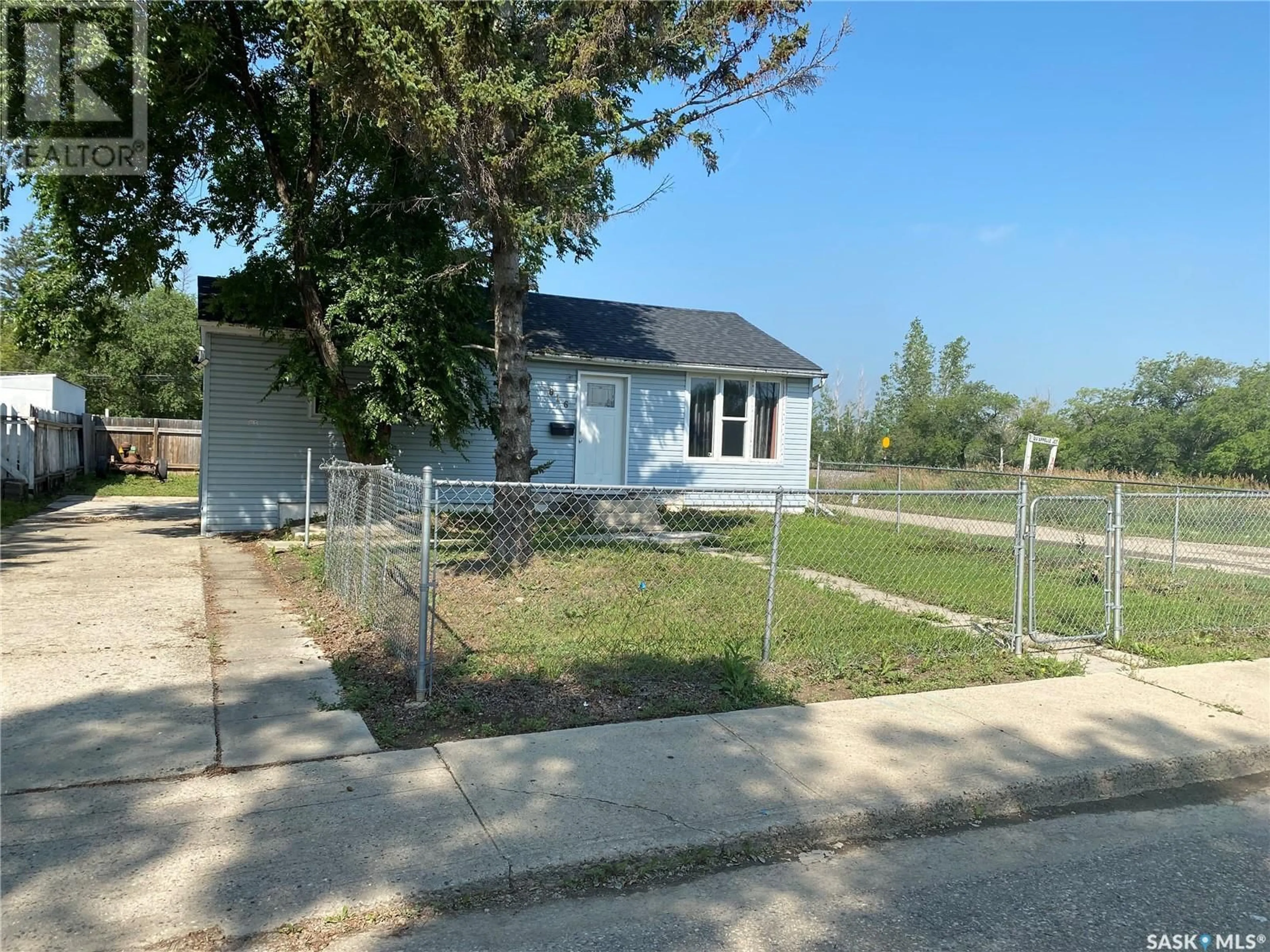 Unknown for 616 ROBINSON STREET, Regina Saskatchewan S4T2L9