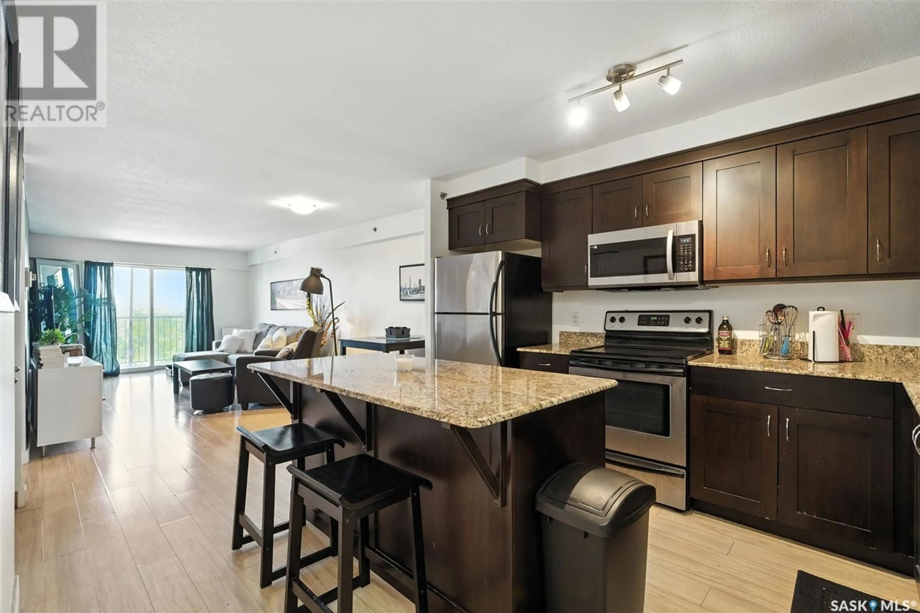 Open concept kitchen, unknown for N - 607 537 4TH AVENUE, Saskatoon Saskatchewan S7K2M6
