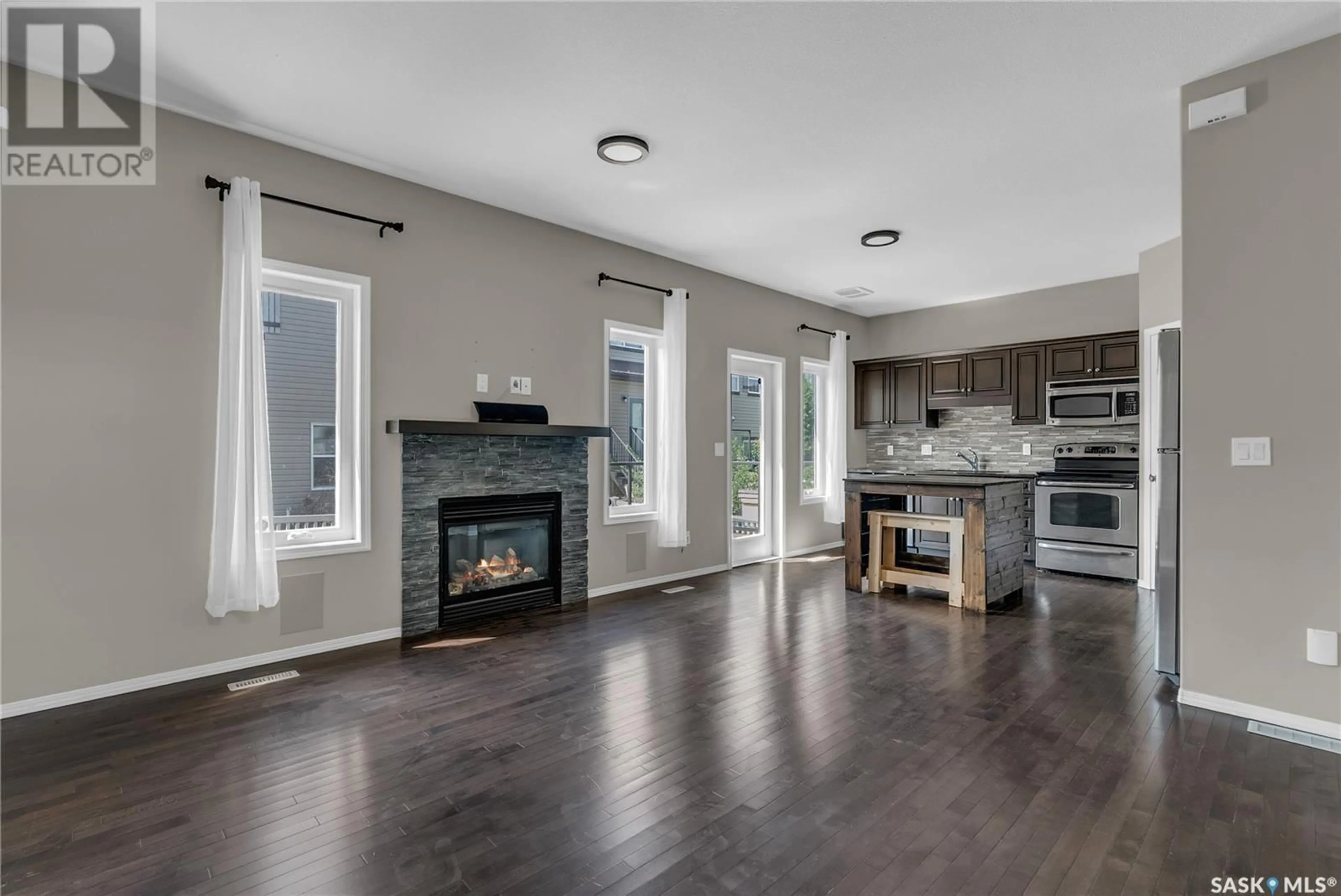 Open concept kitchen, unknown for 723 150 LANGLOIS WAY, Saskatoon Saskatchewan S7T1C8