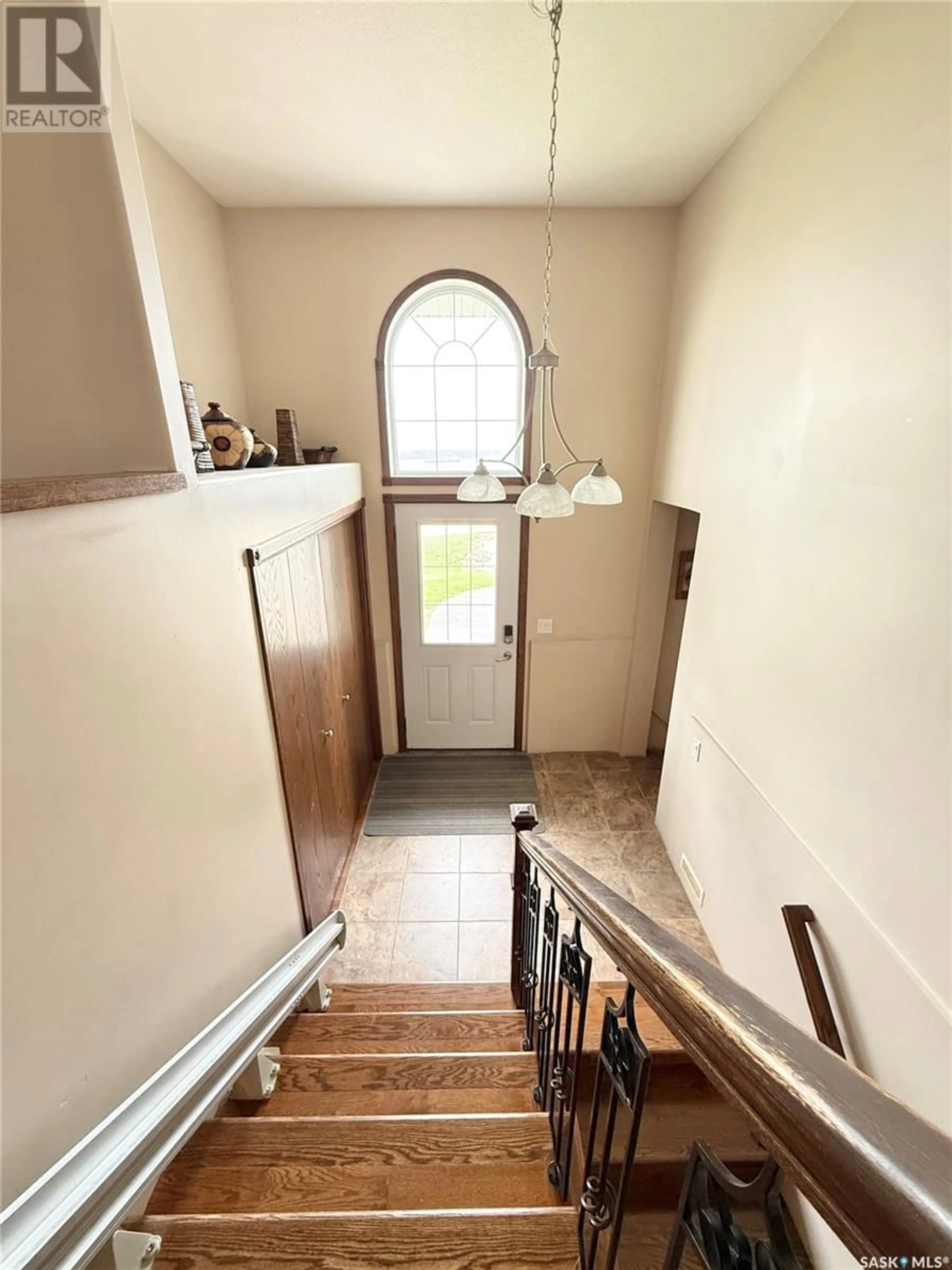 Indoor entryway for 4 ISLAND VIEW, Cymri Rm No. 36 Saskatchewan S0C1S0