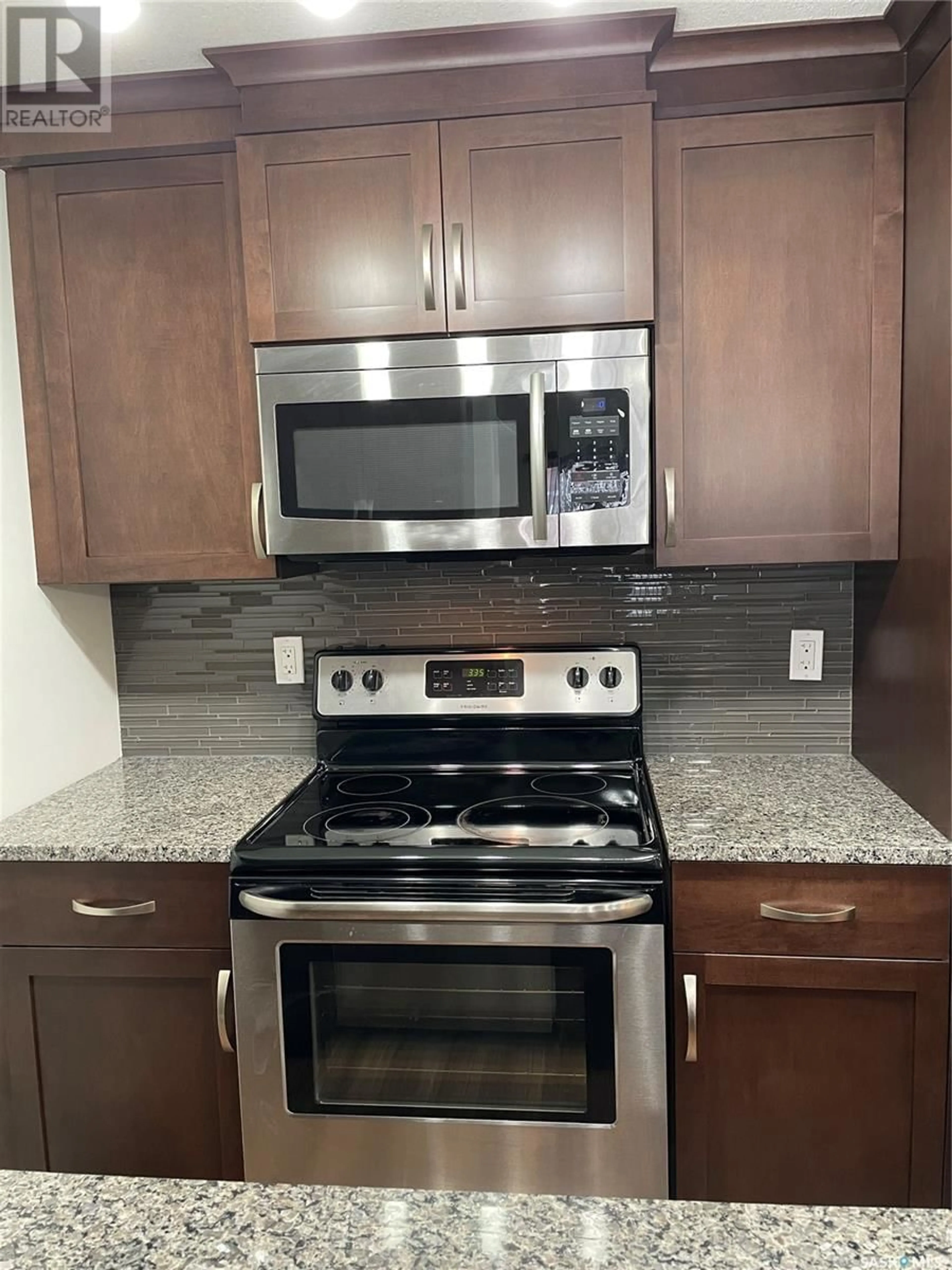 Standard kitchen, unknown for 117 - 1220 BLACKFOOT DRIVE, Regina Saskatchewan S4S6T2