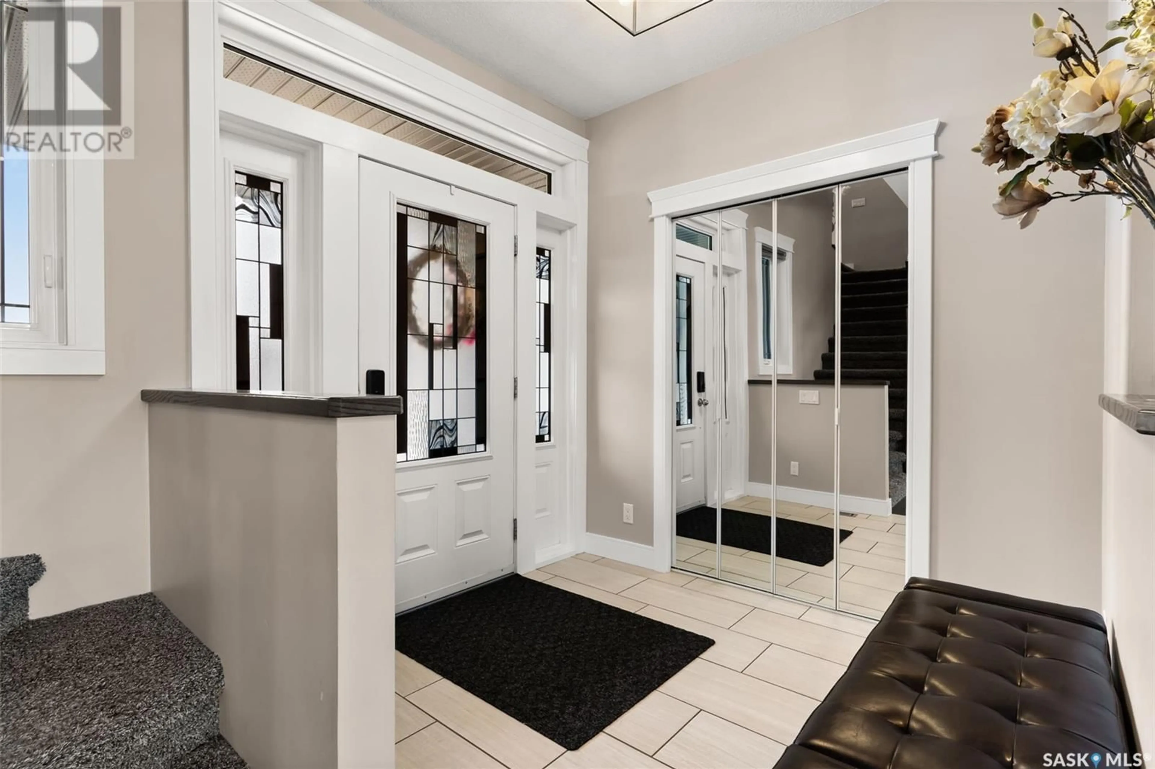 Indoor entryway for 3841 GOLDFINCH WAY, Regina Saskatchewan S4V1S4