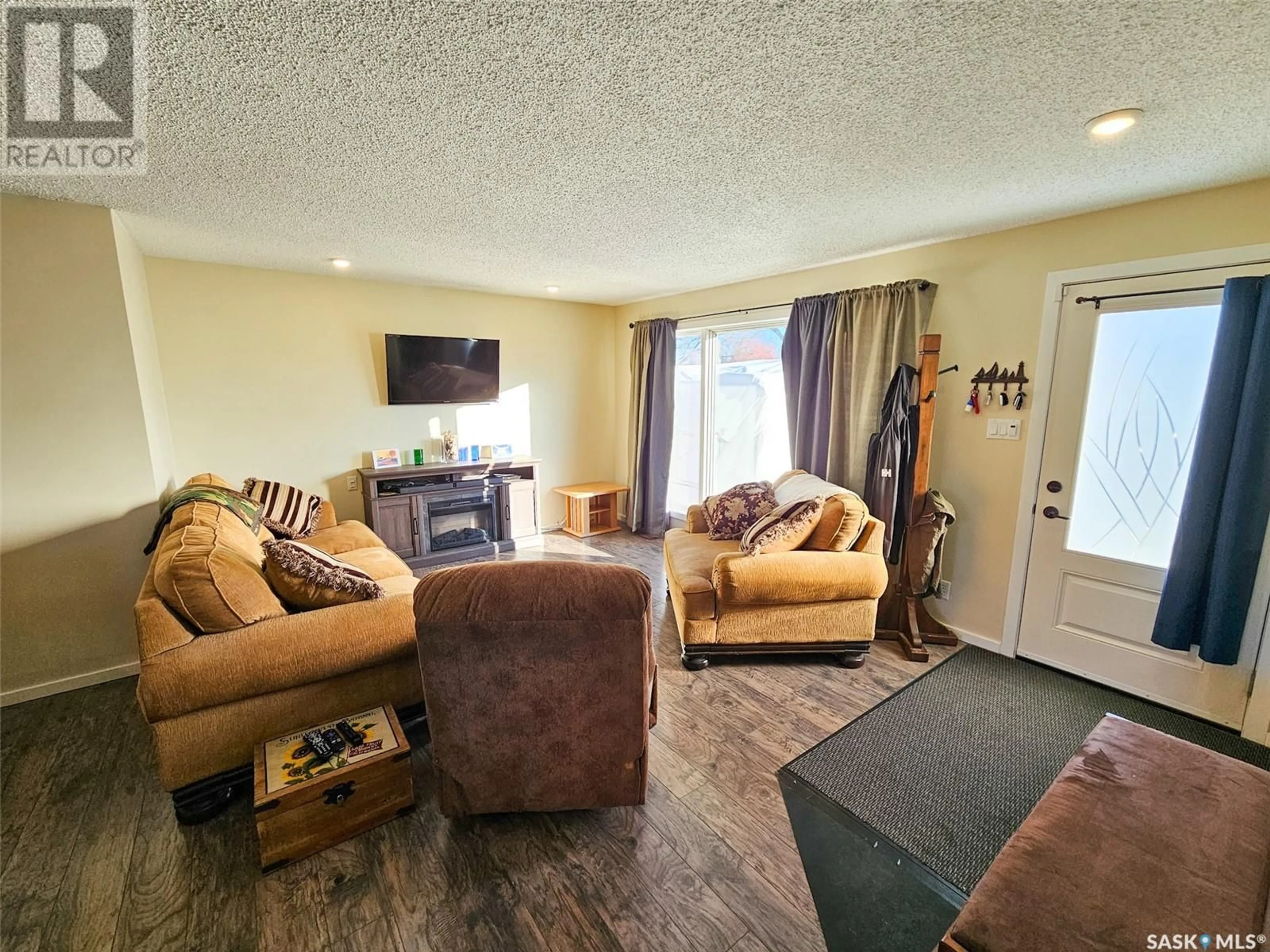 Living room with furniture, unknown for 226 6TH AVENUE, Swift Current Saskatchewan S9H3N8