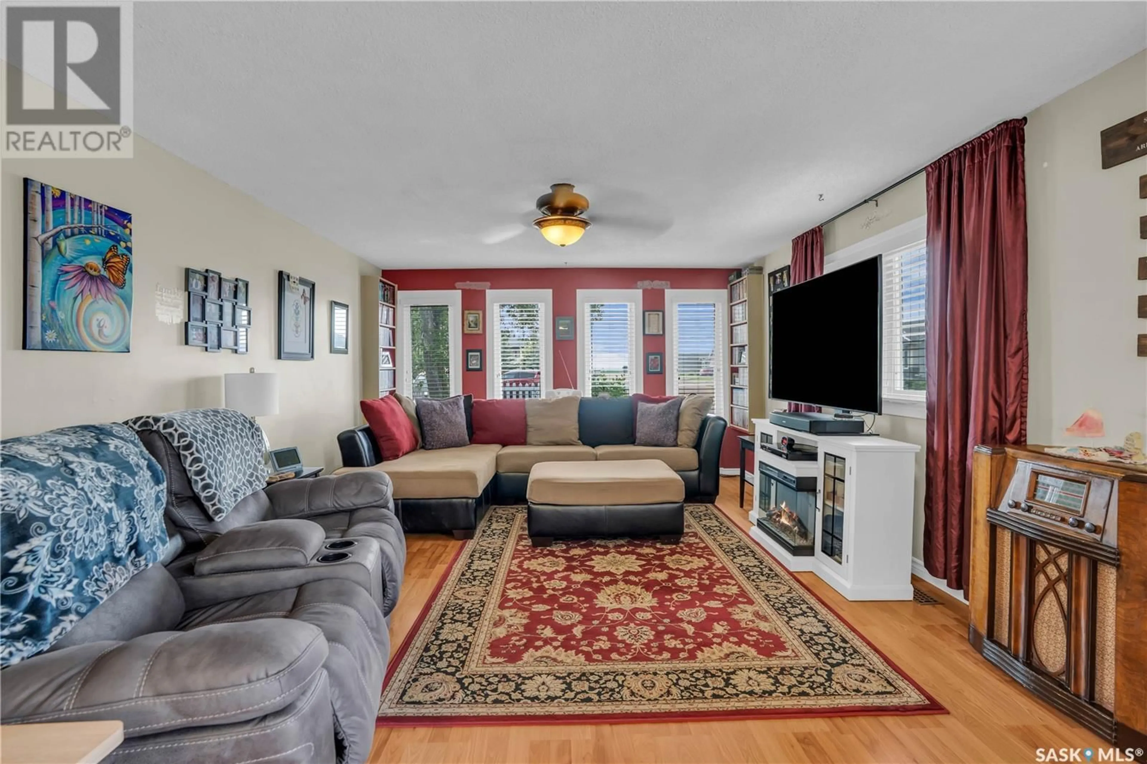 Living room with furniture, unknown for 54 MAIN STREET, Lajord Rm No. 128 Saskatchewan S0G2T0