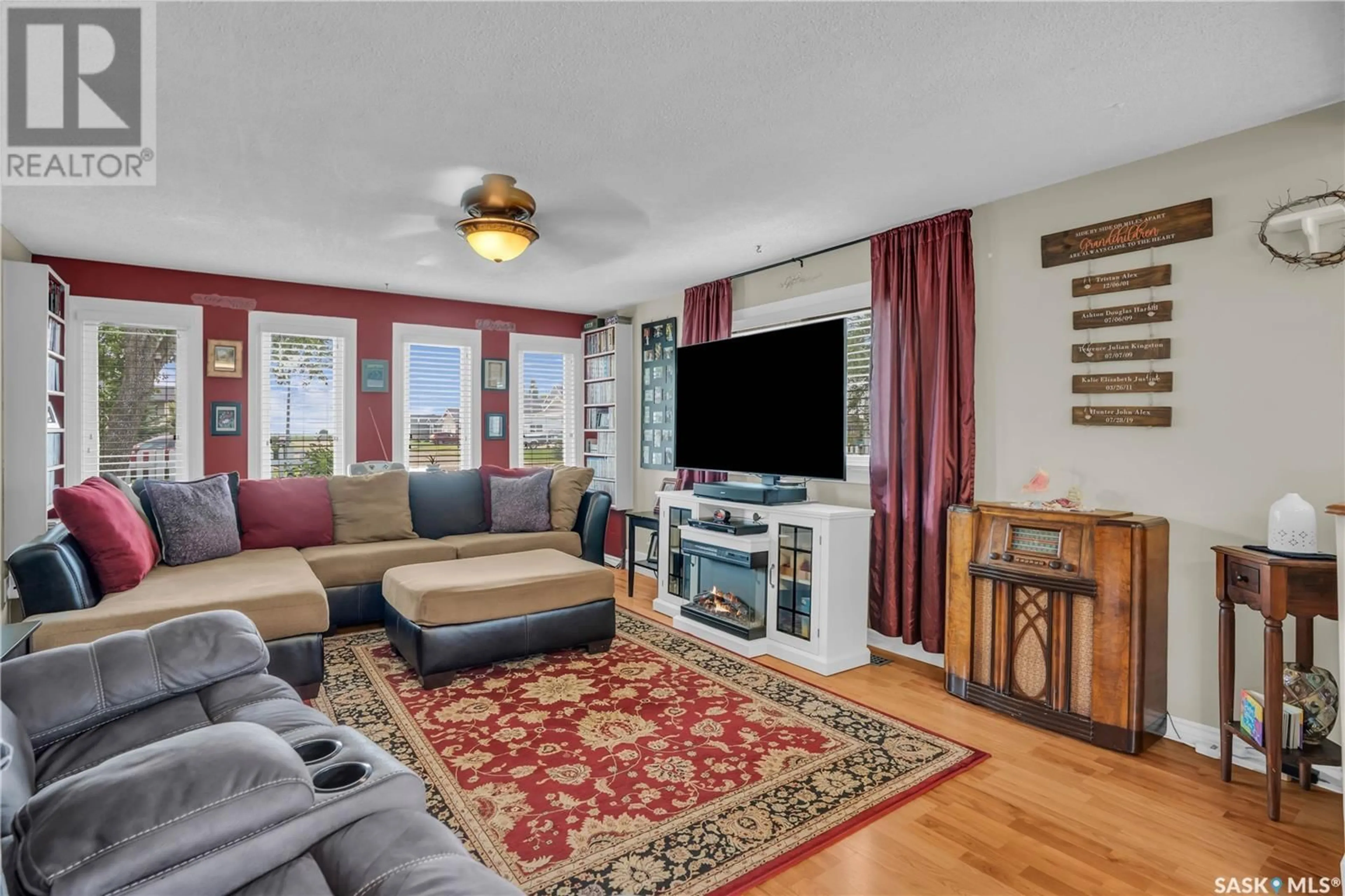 Living room with furniture, unknown for 54 MAIN STREET, Lajord Rm No. 128 Saskatchewan S0G2T0