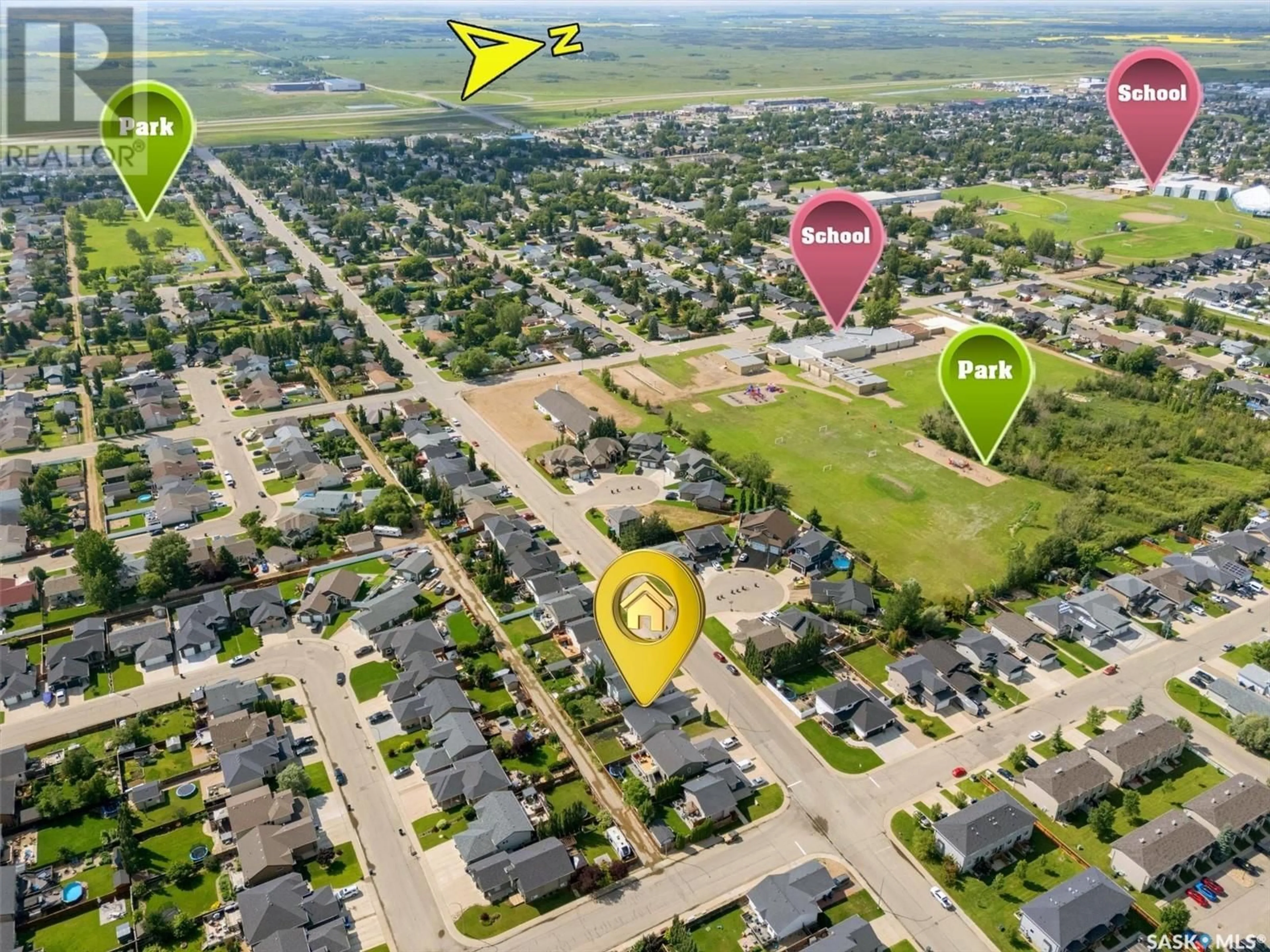 A pic from outside/outdoor area/front of a property/back of a property/a pic from drone, street for 848 7TH STREET, Martensville Saskatchewan S0K2T1