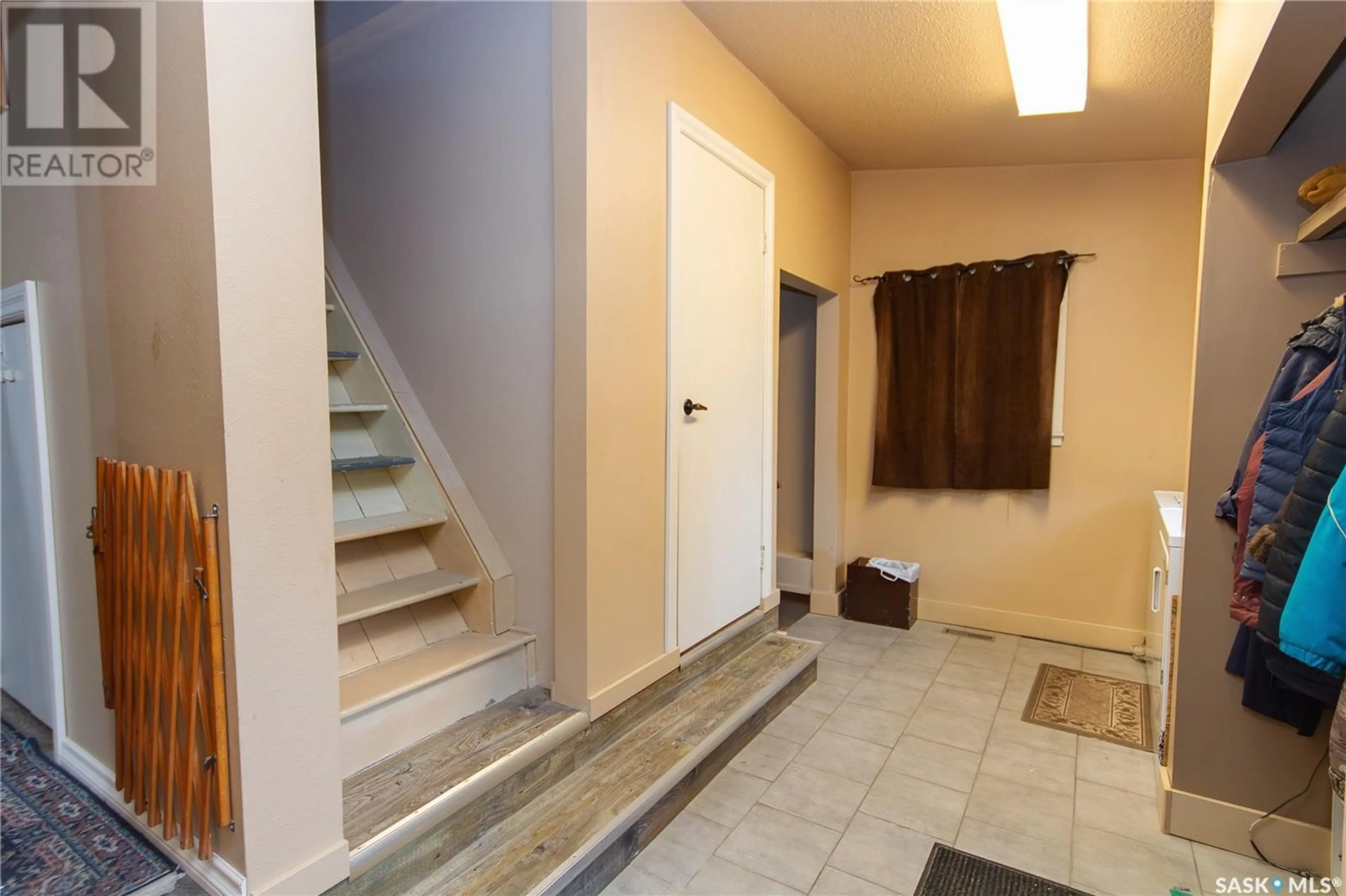 Indoor foyer for INGBRITSON ACREAGE, Saltcoats Rm No. 213 Saskatchewan S0A3R0
