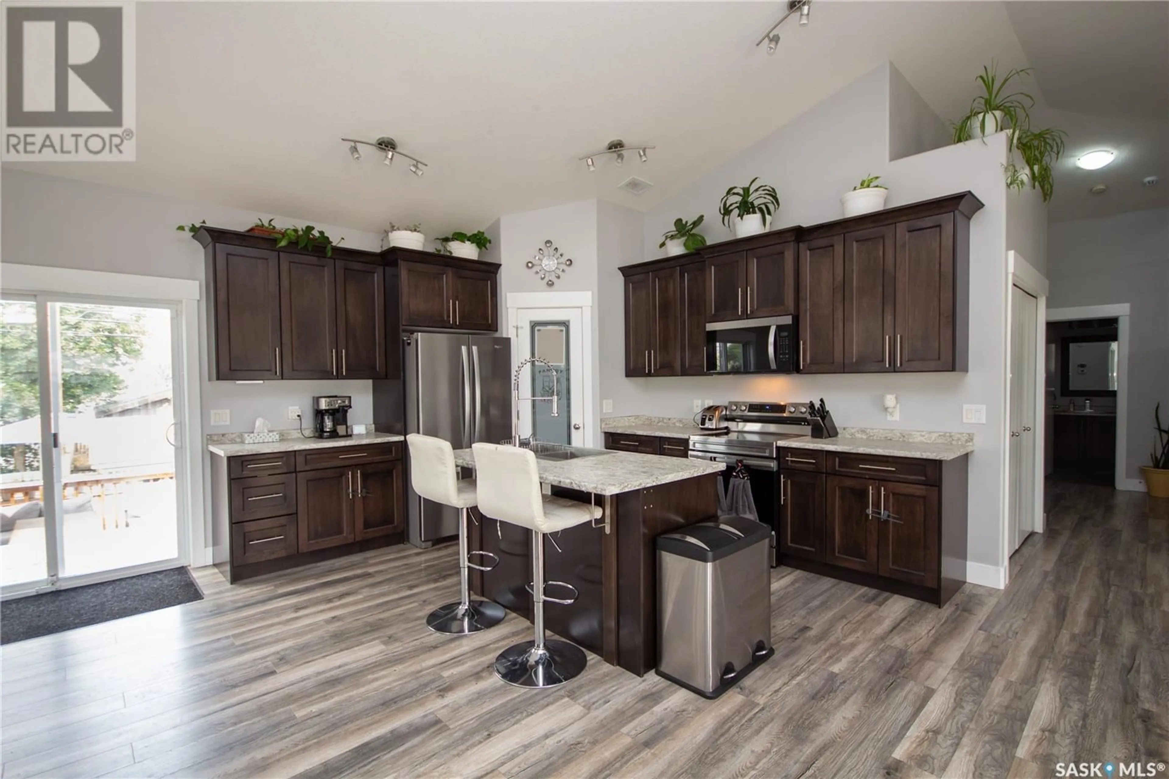 Open concept kitchen, unknown for 286 15TH STREET, Battleford Saskatchewan S0M0E0