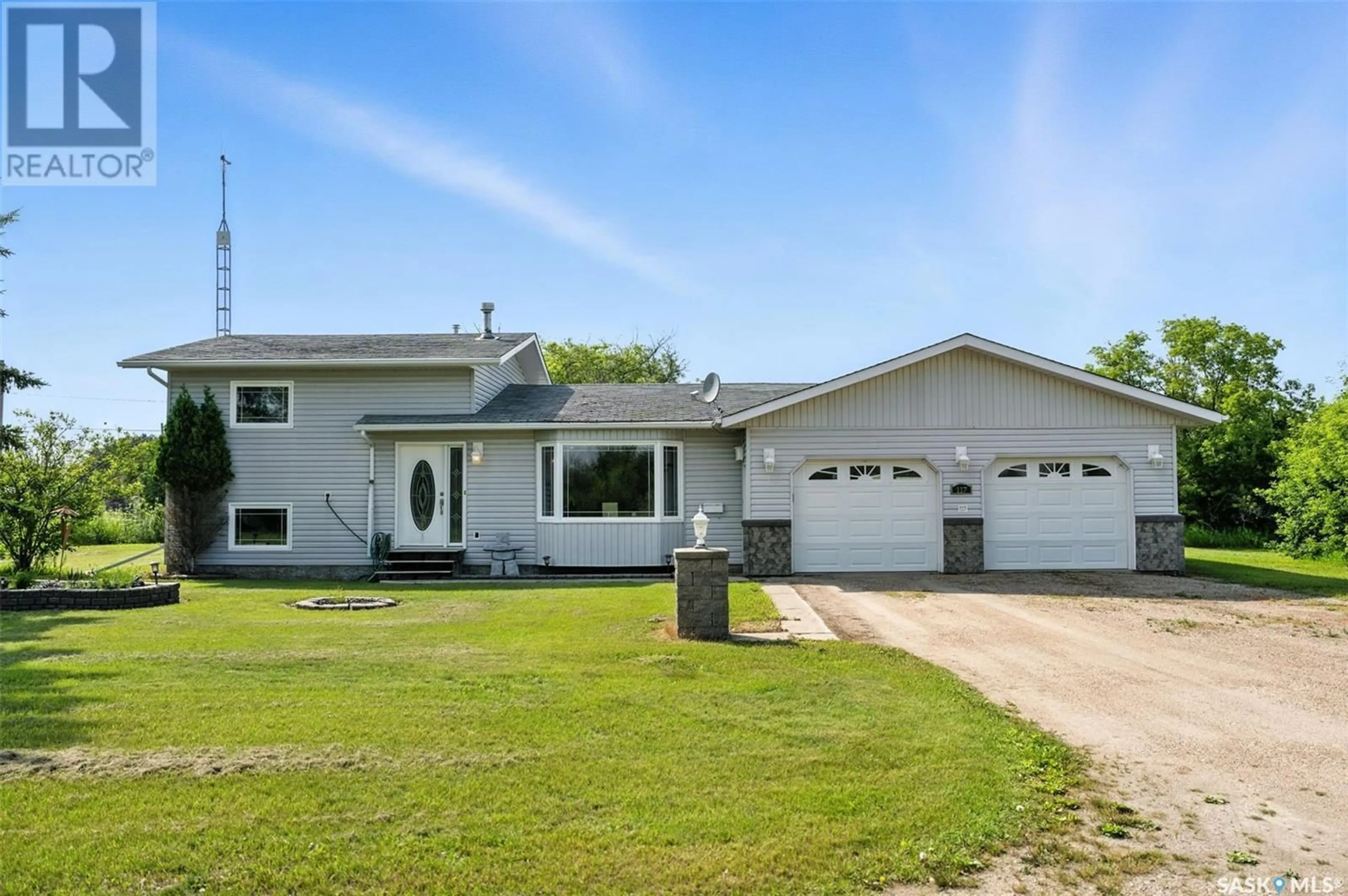 Home with vinyl exterior material, street for 117 ST SAMSON STREET, Usborne Rm No. 310 Saskatchewan S0K1W0