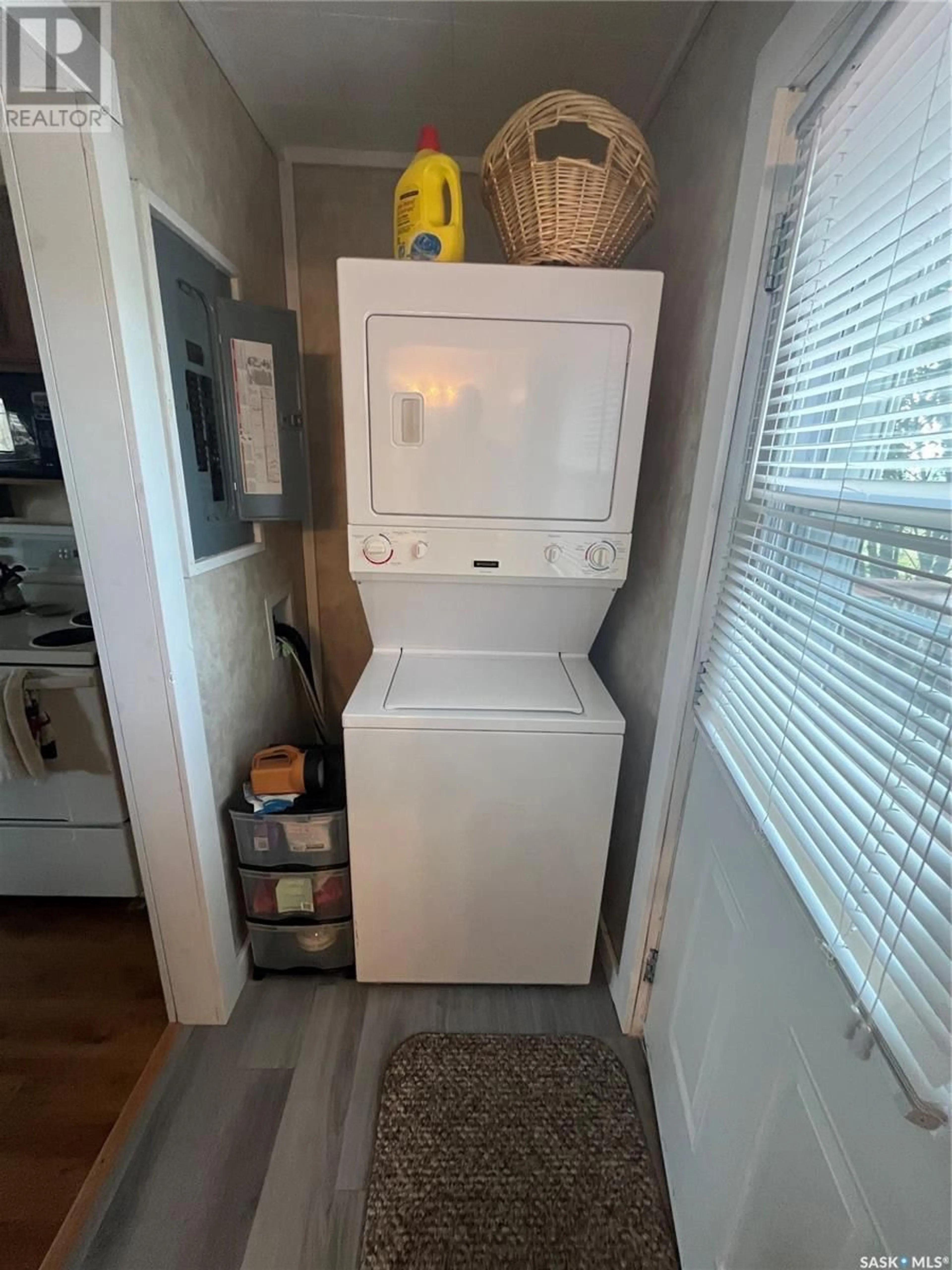 Laundry room for 117 LAKESHORE LANE, Leslie Beach Saskatchewan S0A1A0