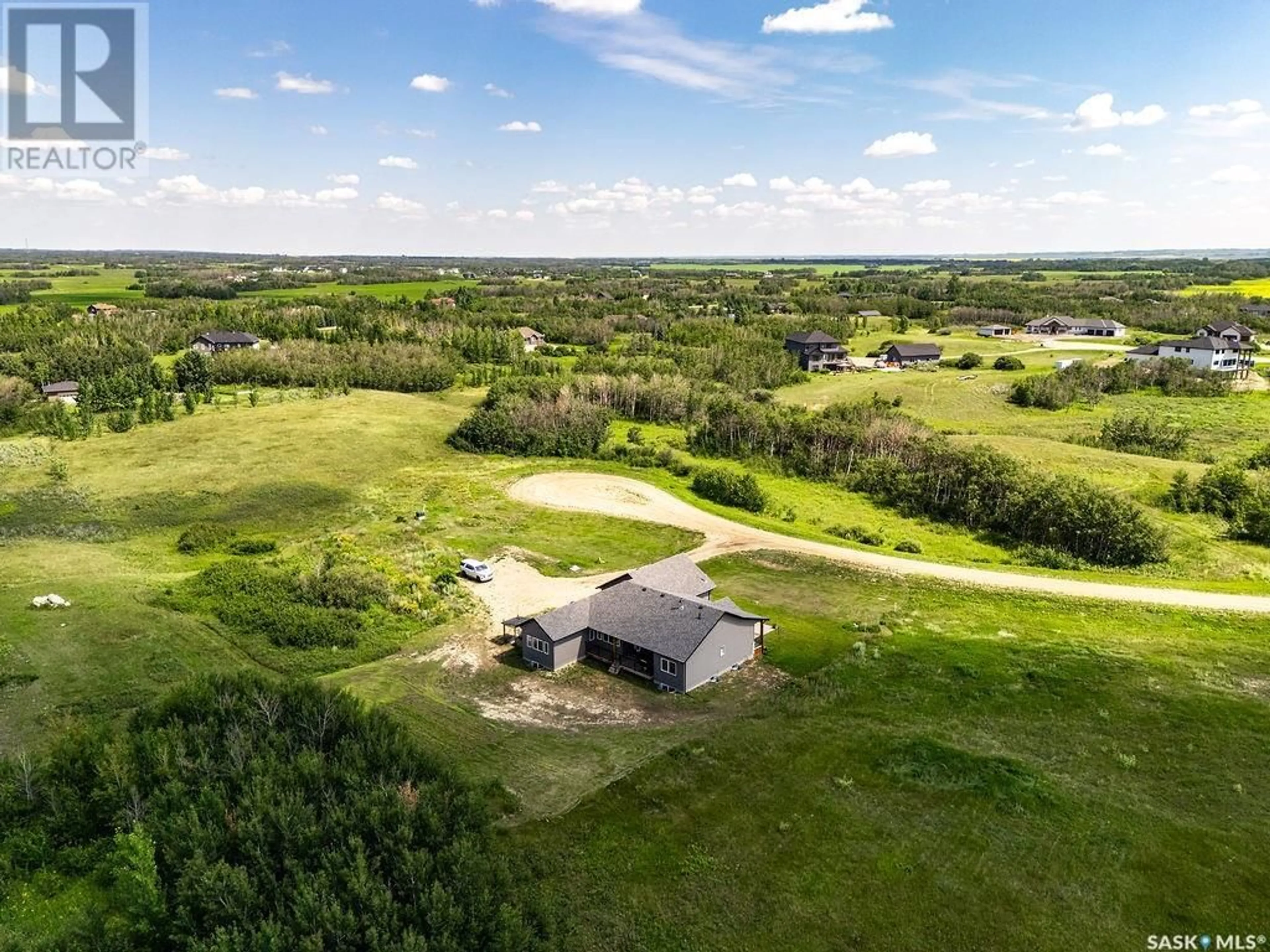 A pic from outside/outdoor area/front of a property/back of a property/a pic from drone, building for 10 APPLEWOOD PLACE, Corman Park Rm No. 344 Saskatchewan S7V0X4