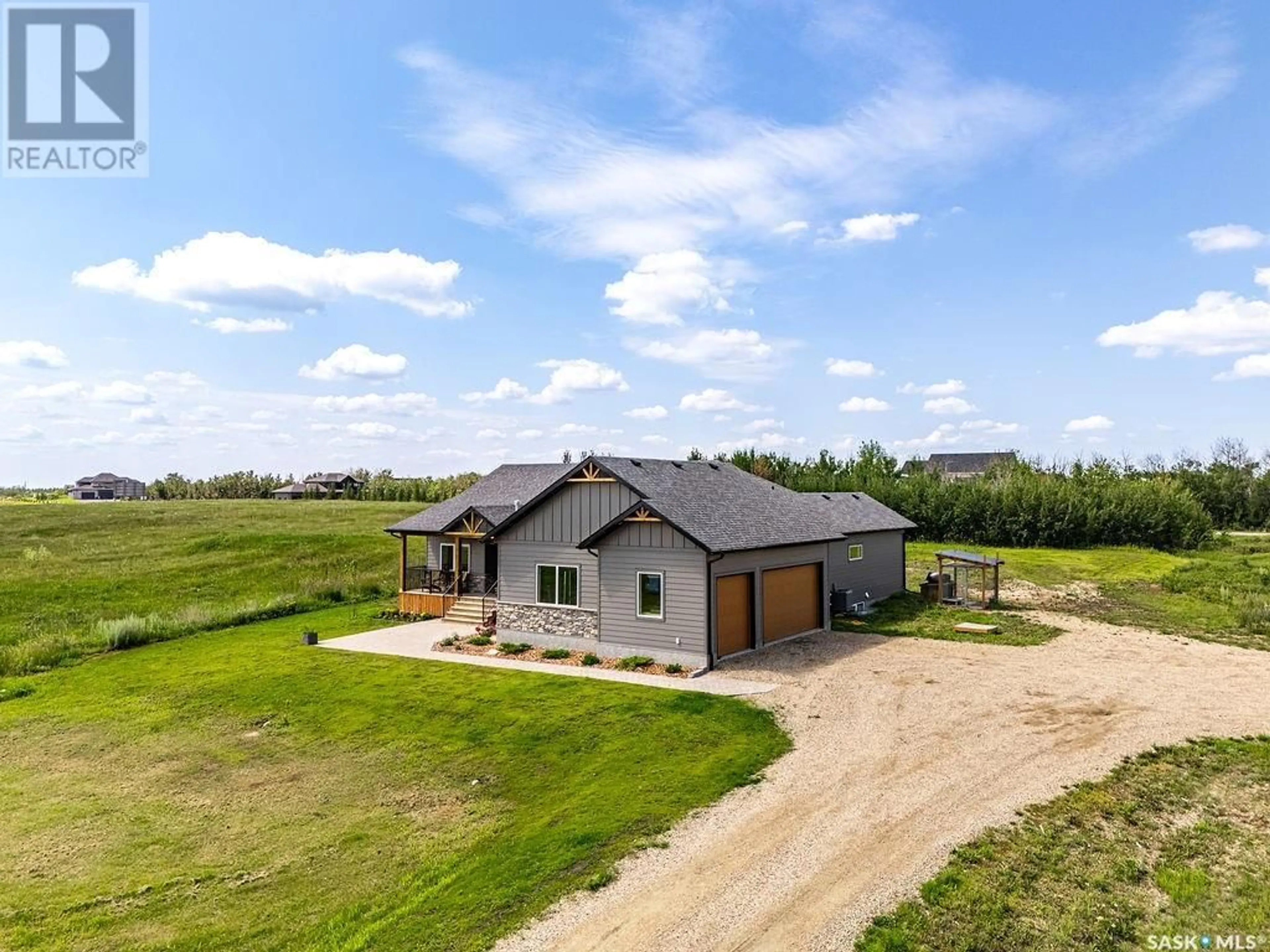 A pic from outside/outdoor area/front of a property/back of a property/a pic from drone, building for 10 APPLEWOOD PLACE, Corman Park Rm No. 344 Saskatchewan S7V0X4