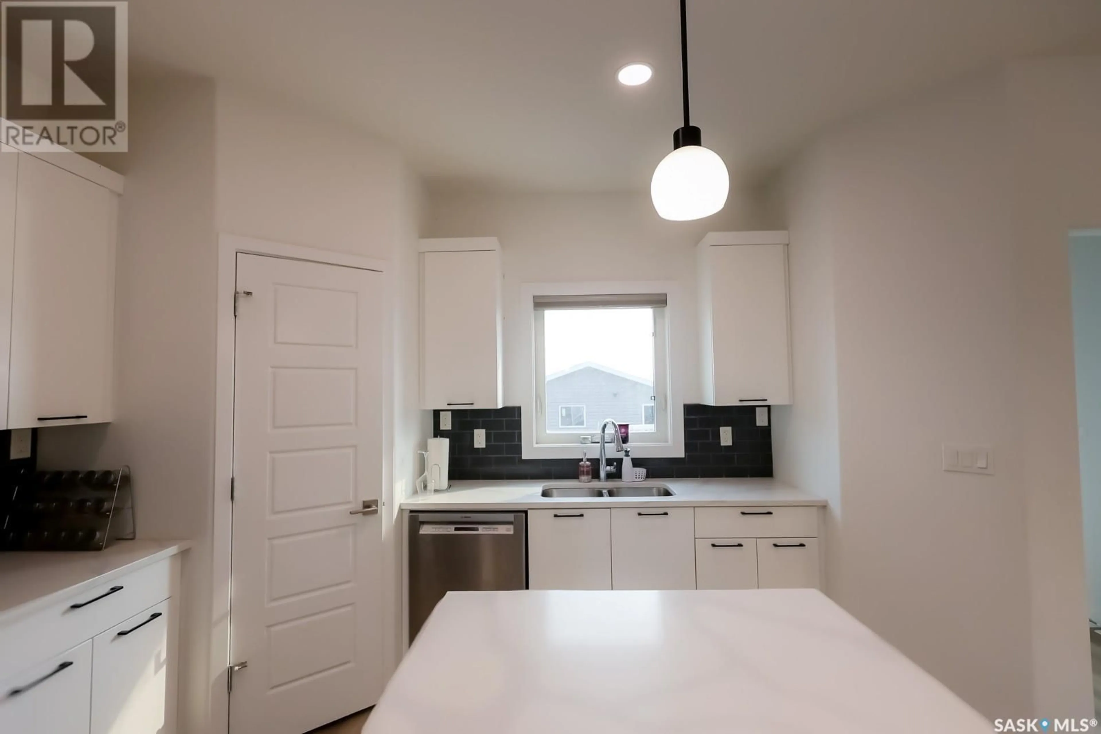 Open concept kitchen, unknown for 216 ROSEWOOD BOULEVARD, Saskatoon Saskatchewan S7V0X5