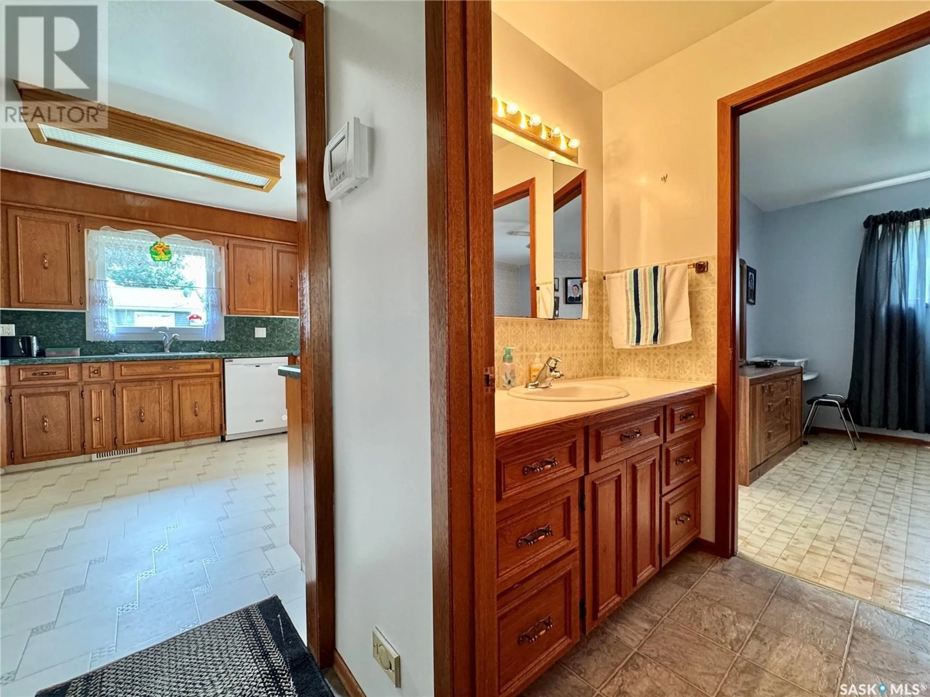 Standard bathroom, ceramic/tile floor for 109 LOPSTON STREET, Churchbridge Saskatchewan S0A0M0
