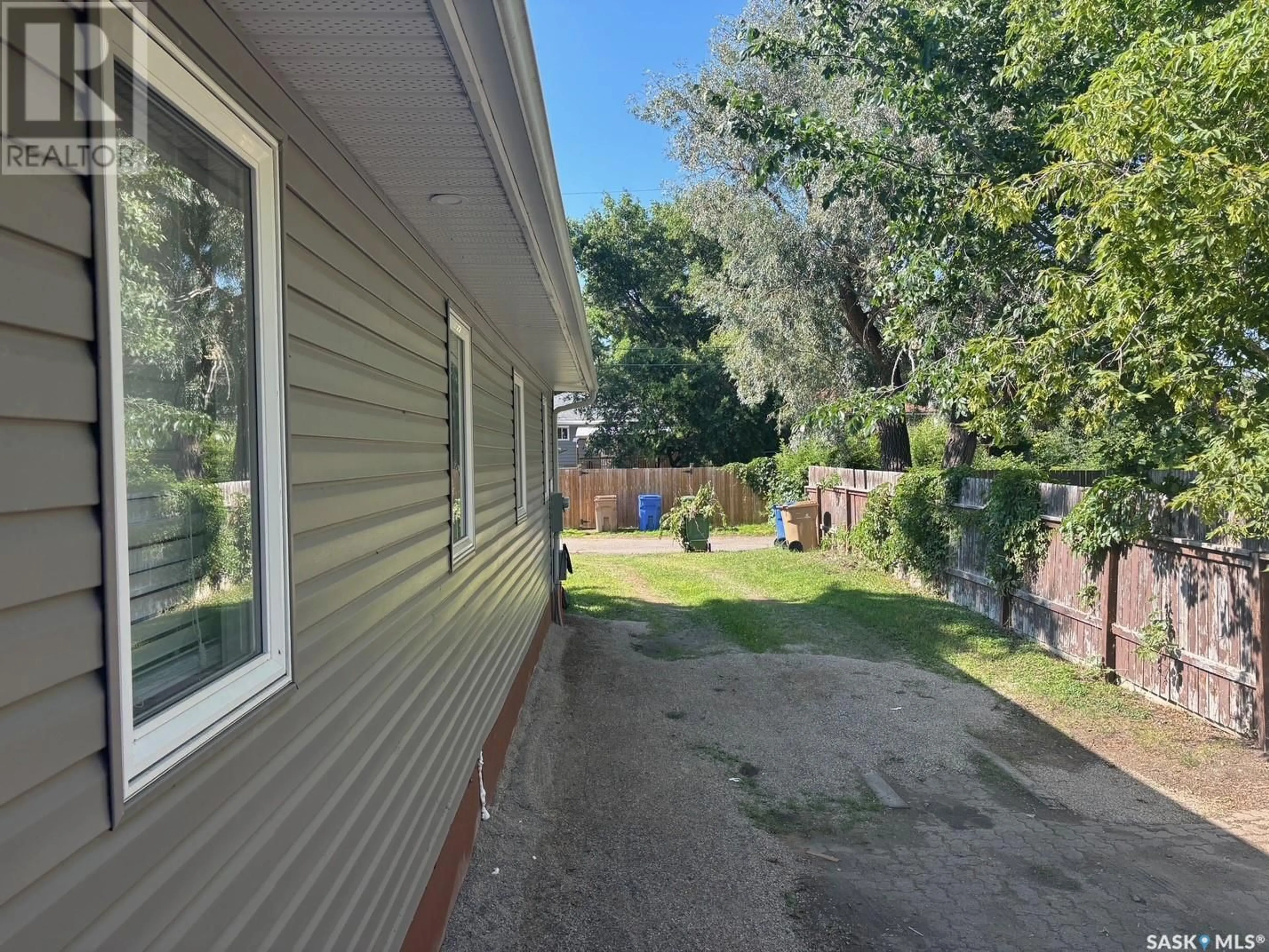 A pic from outside/outdoor area/front of a property/back of a property/a pic from drone, unknown for 3030 WHITMORE AVENUE, Regina Saskatchewan S4S1B8