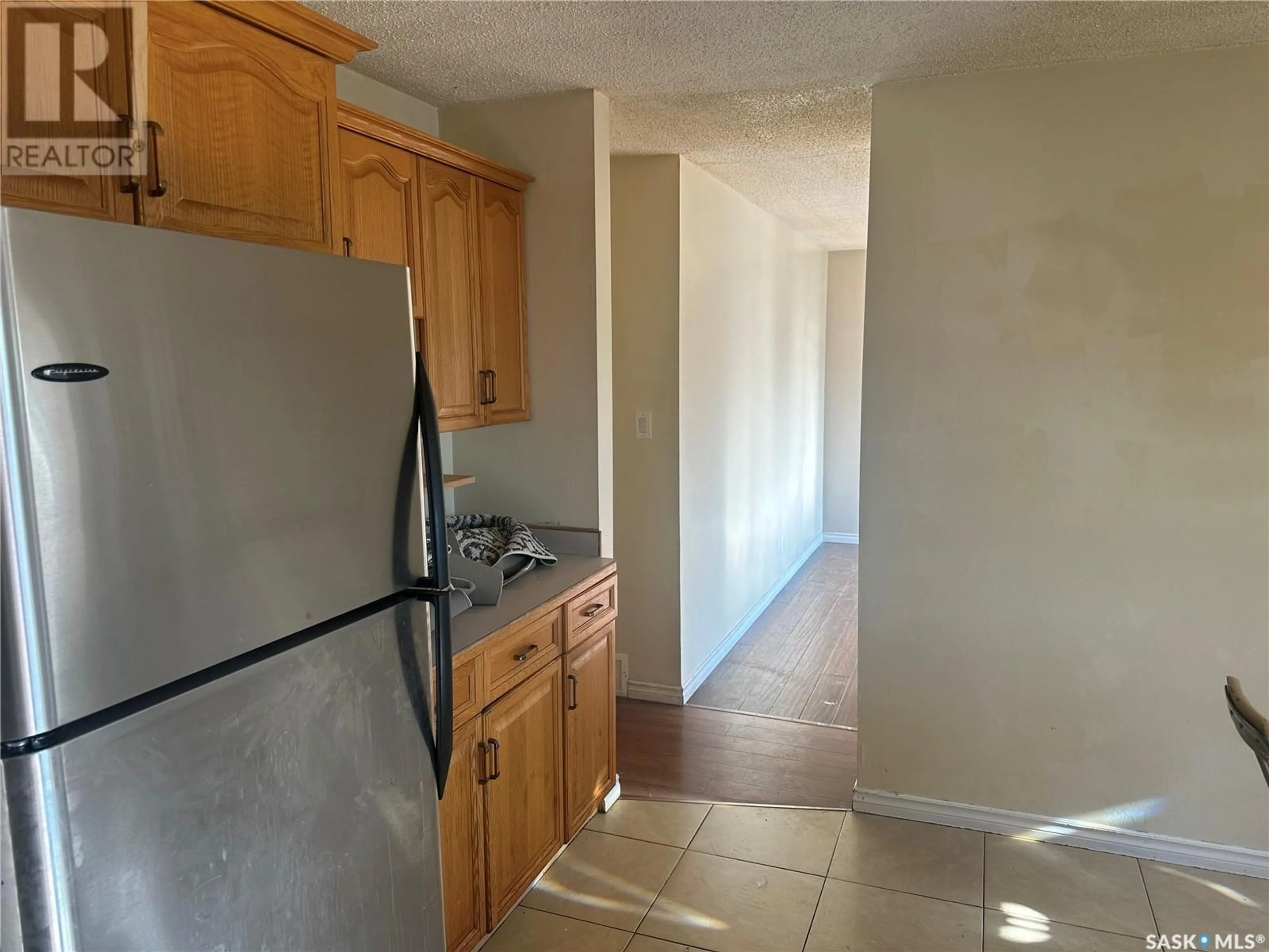 Standard kitchen, unknown for 630 ELPHINSTONE STREET, Regina Saskatchewan S4T3K9