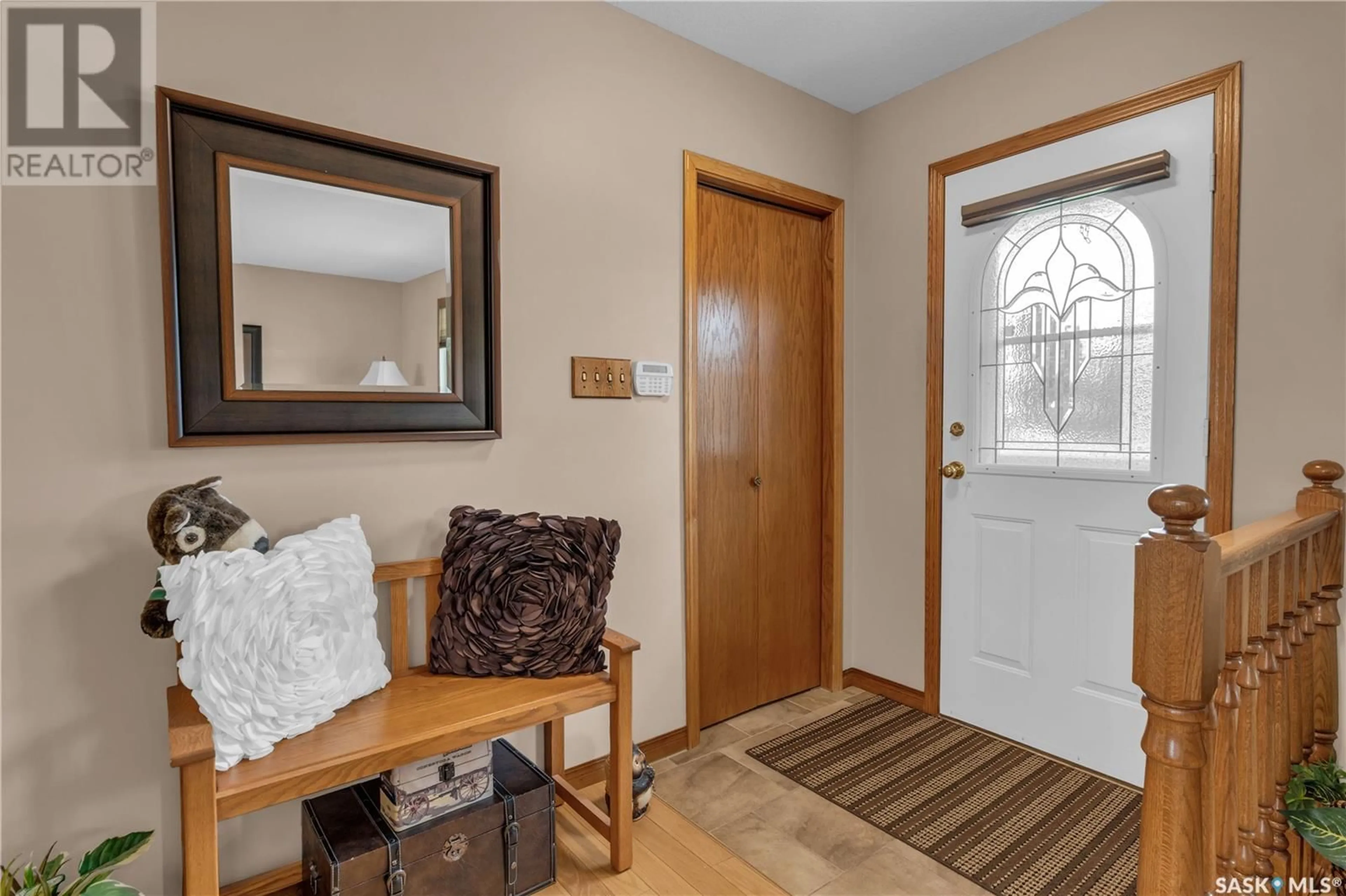 Indoor entryway for 804 EASTVIEW AVENUE, Regina Saskatchewan S4N0A2