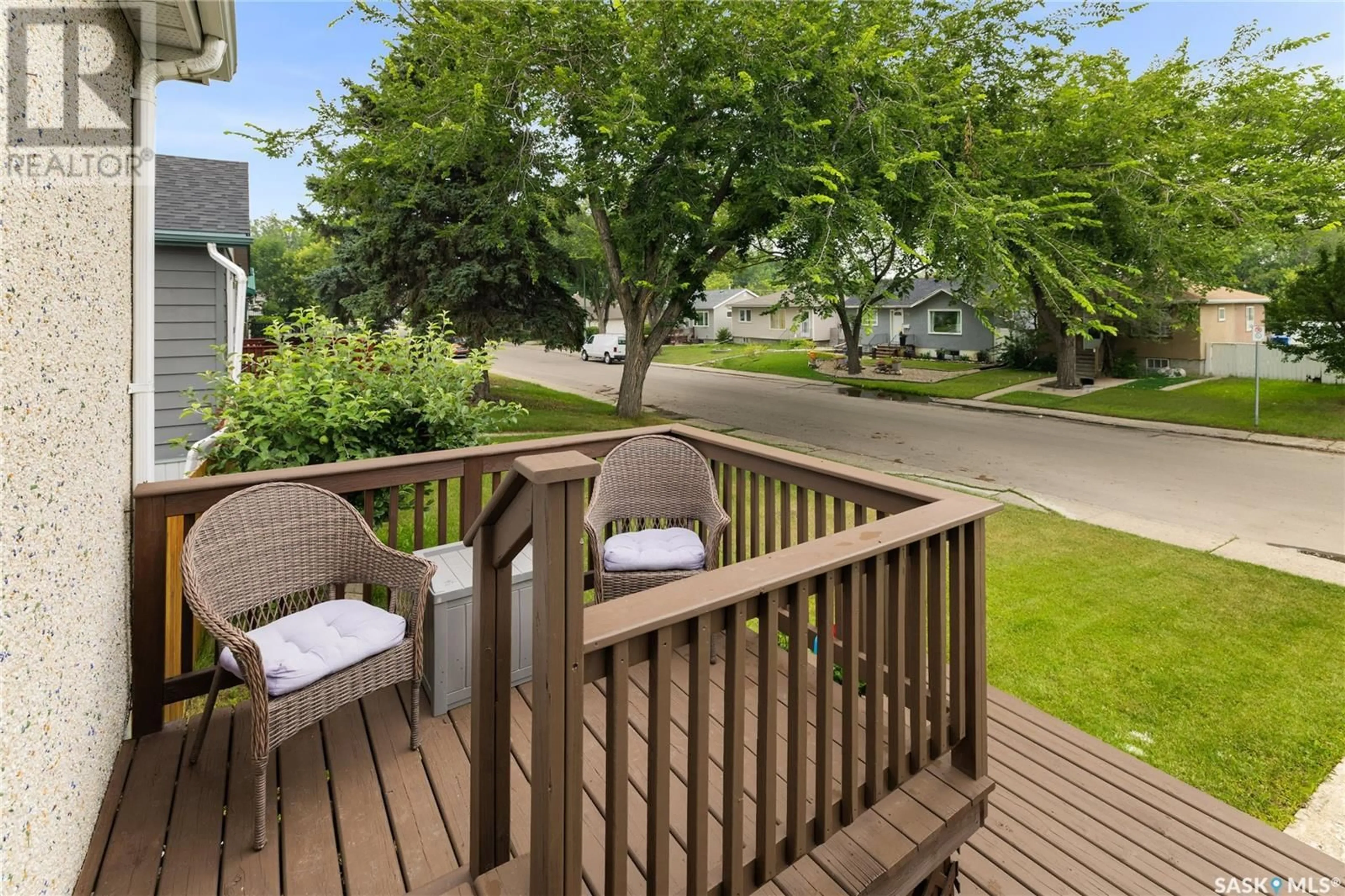 Patio, street for 1450 YORK STREET, Regina Saskatchewan S4T4P7