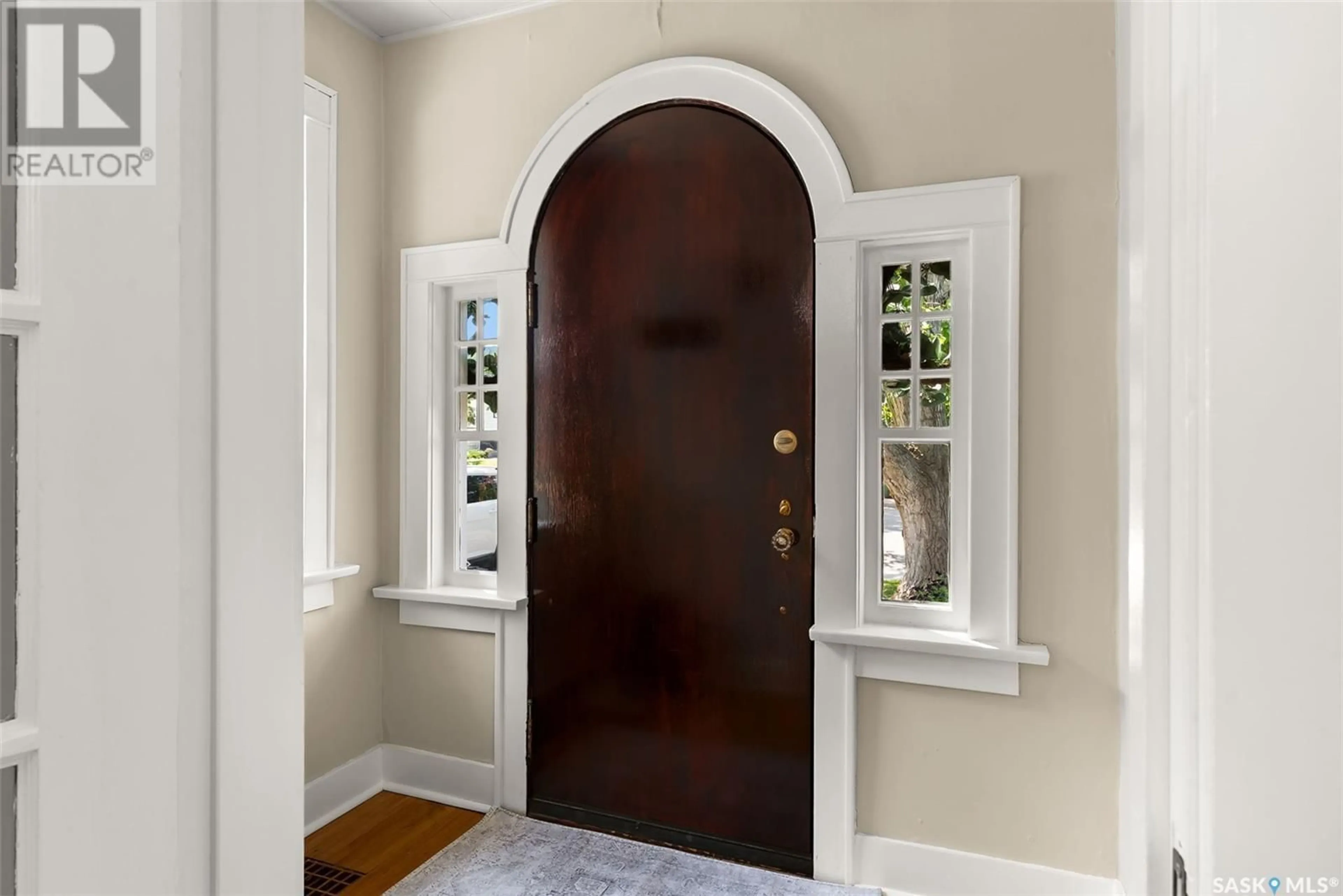 Indoor entryway for 3251 ANGUS STREET, Regina Saskatchewan S4S1P6