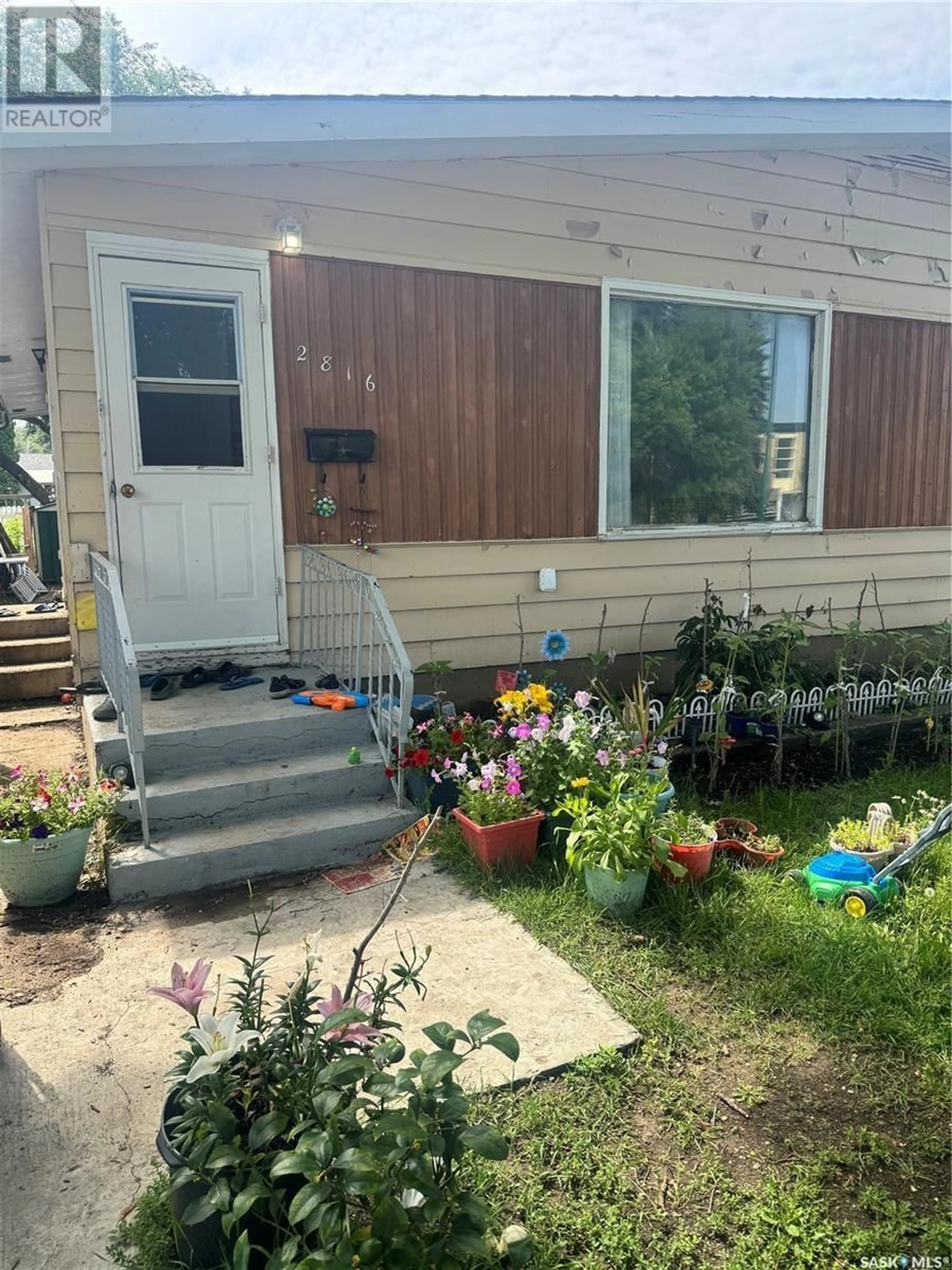 Unknown for 2816 7TH STREET, Saskatoon Saskatchewan S7H1B3
