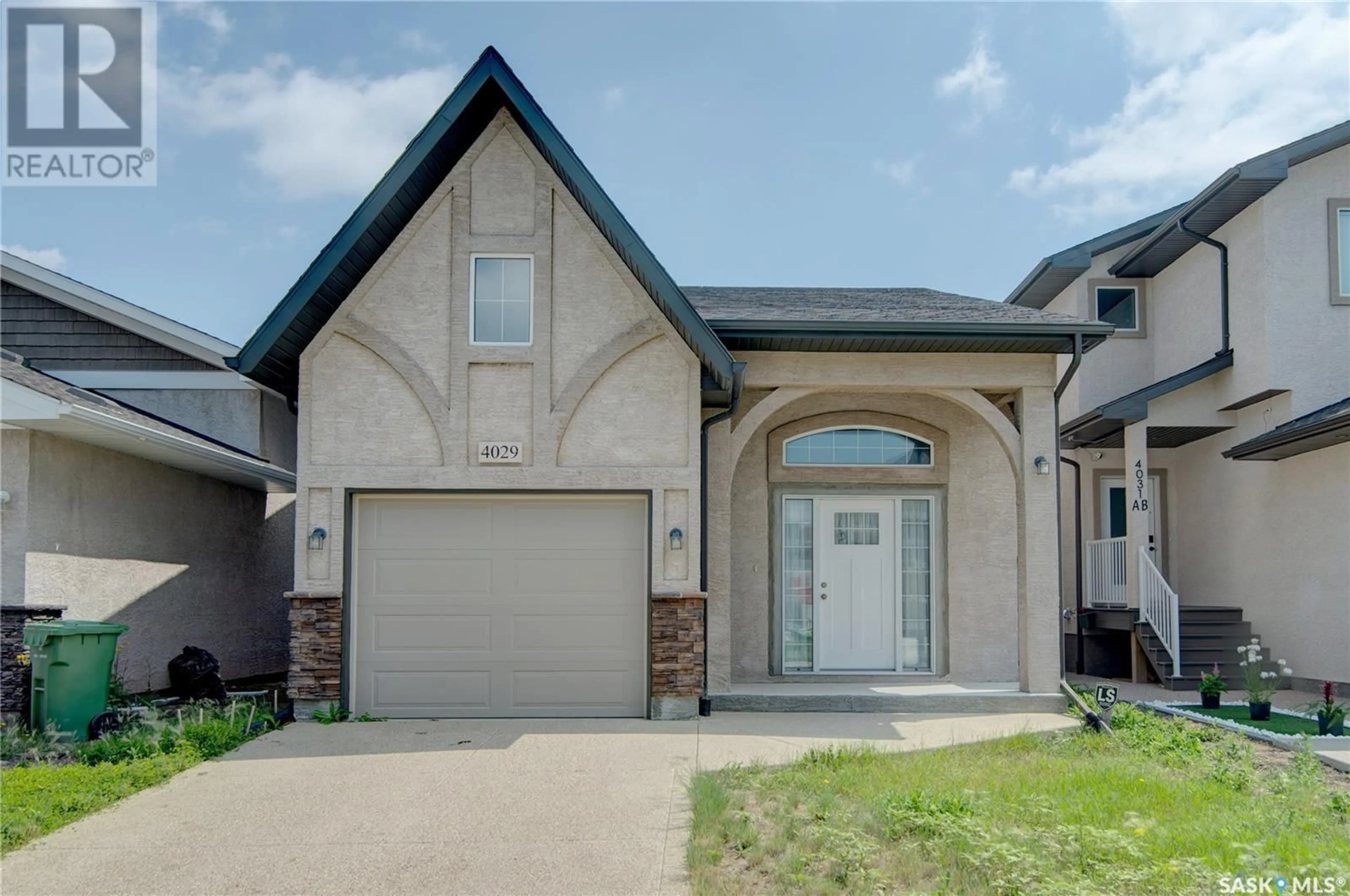 Home with vinyl exterior material, street for 4029 WATERER STREET, Regina Saskatchewan S4W0N2