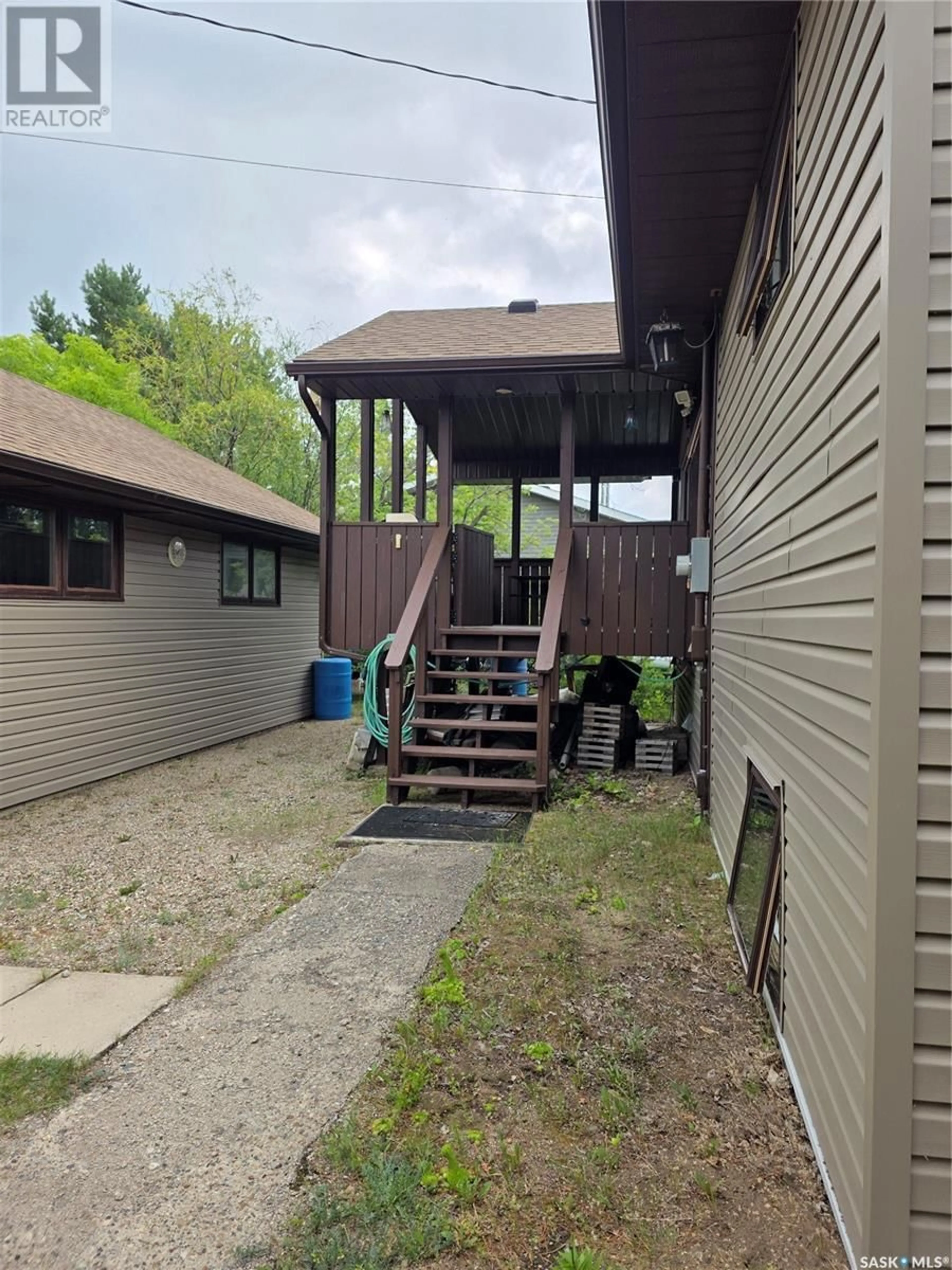 Patio, street for 504 MISTUSINNE CRESCENT, Mistusinne Saskatchewan S0H1J0