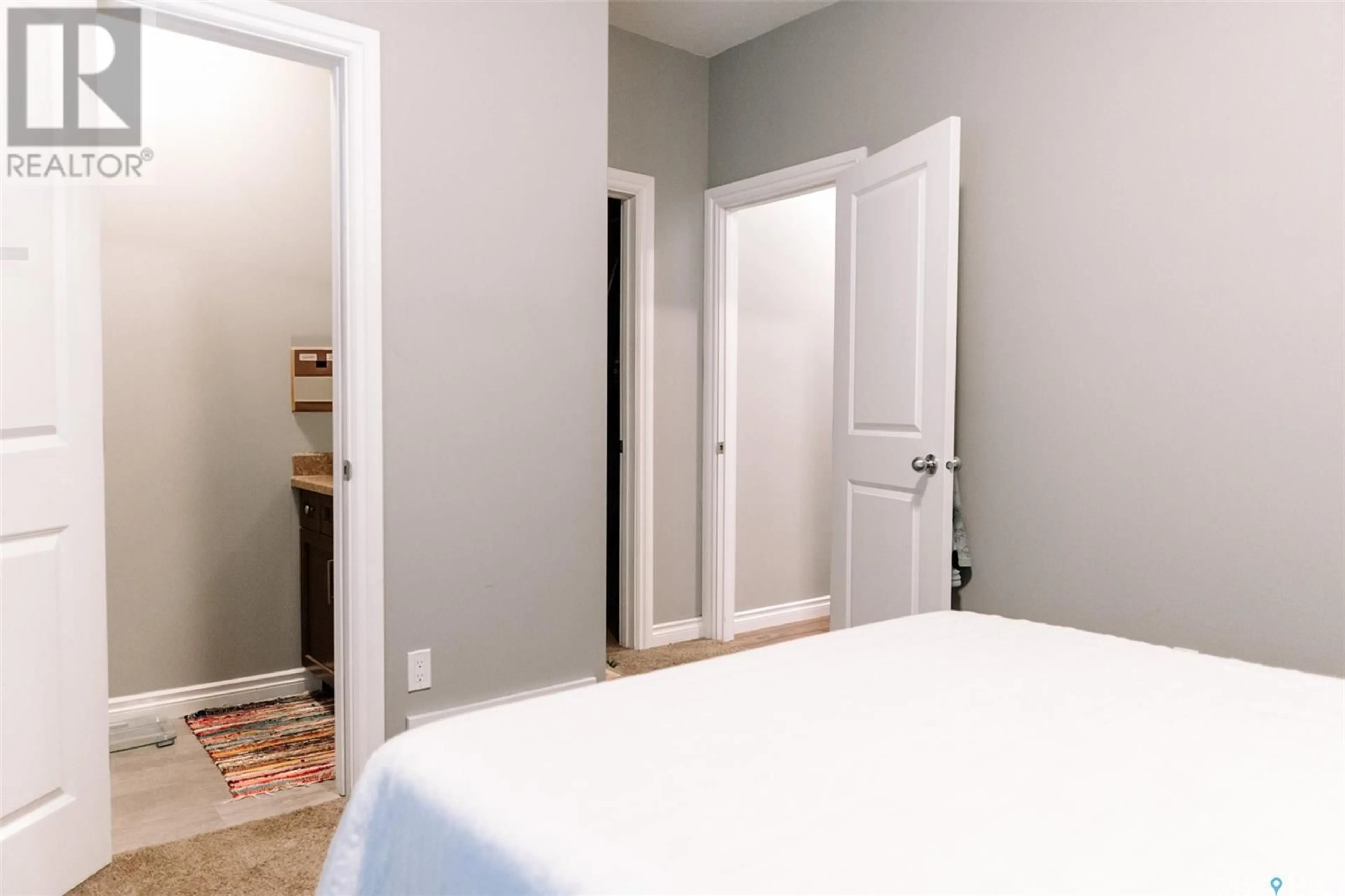 A pic of a room for 2710 FRANCIS STREET, Regina Saskatchewan S4N2R3