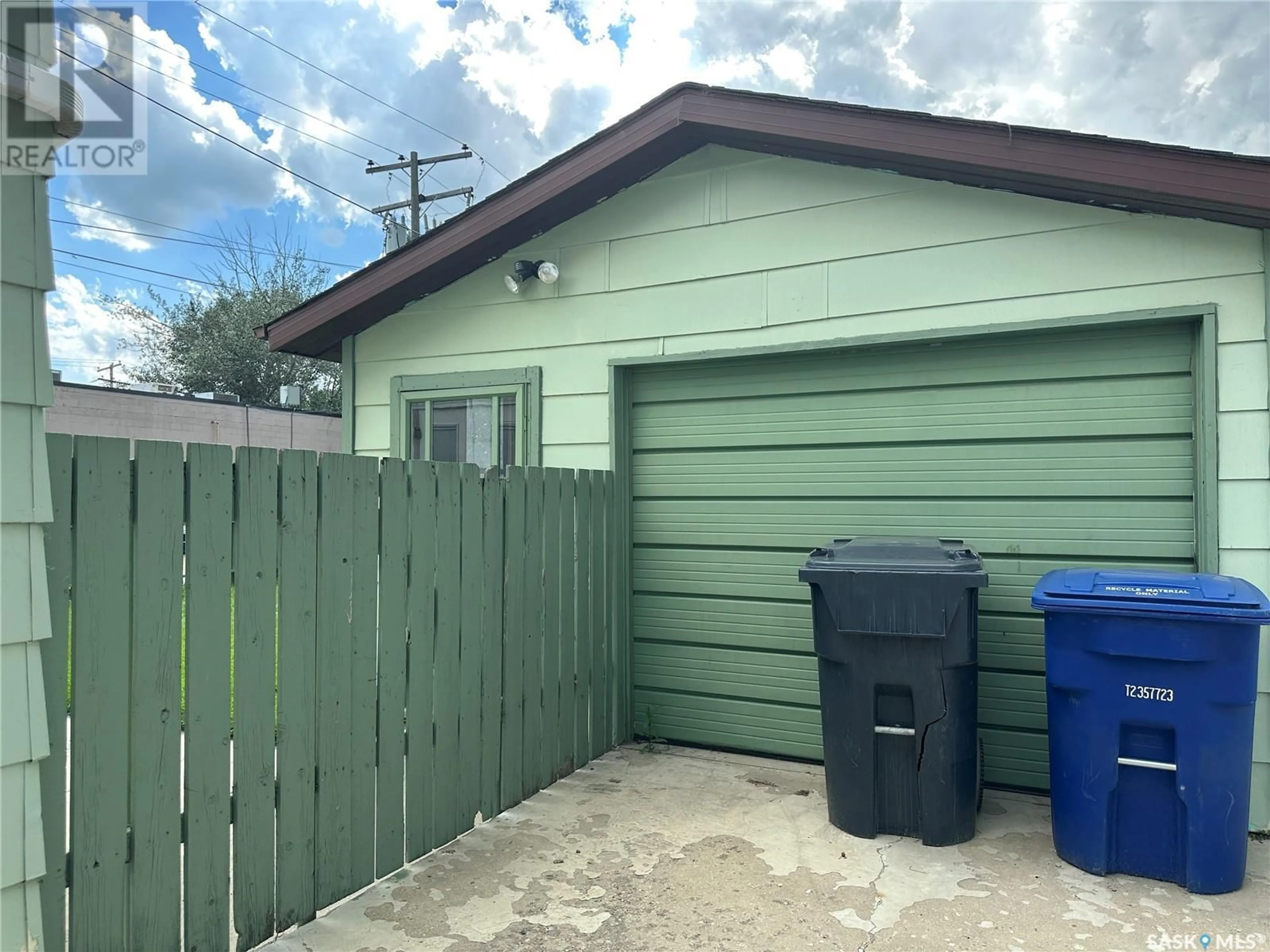 Shed for 515 KING STREET, Weyburn Saskatchewan S4H0P8