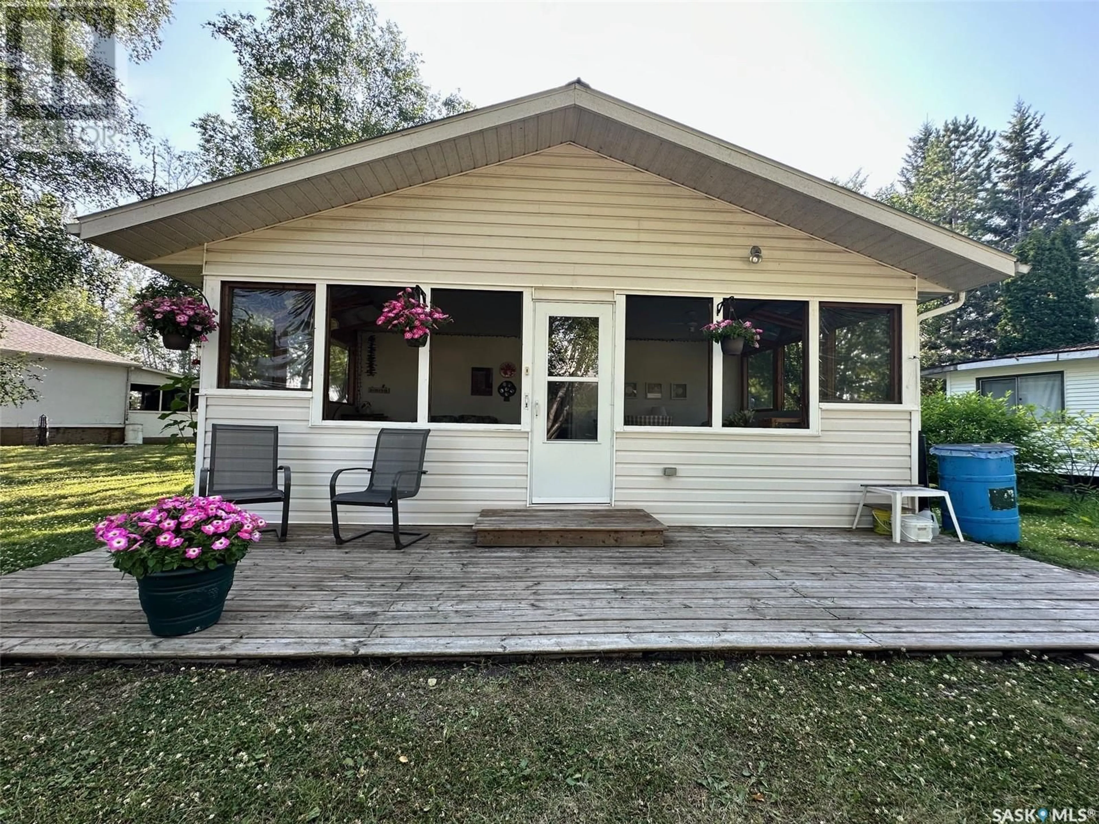 Home with vinyl exterior material, water/lake/river/ocean view for 24 RUBY CRESCENT, Hudson Bay Saskatchewan S0E0E0