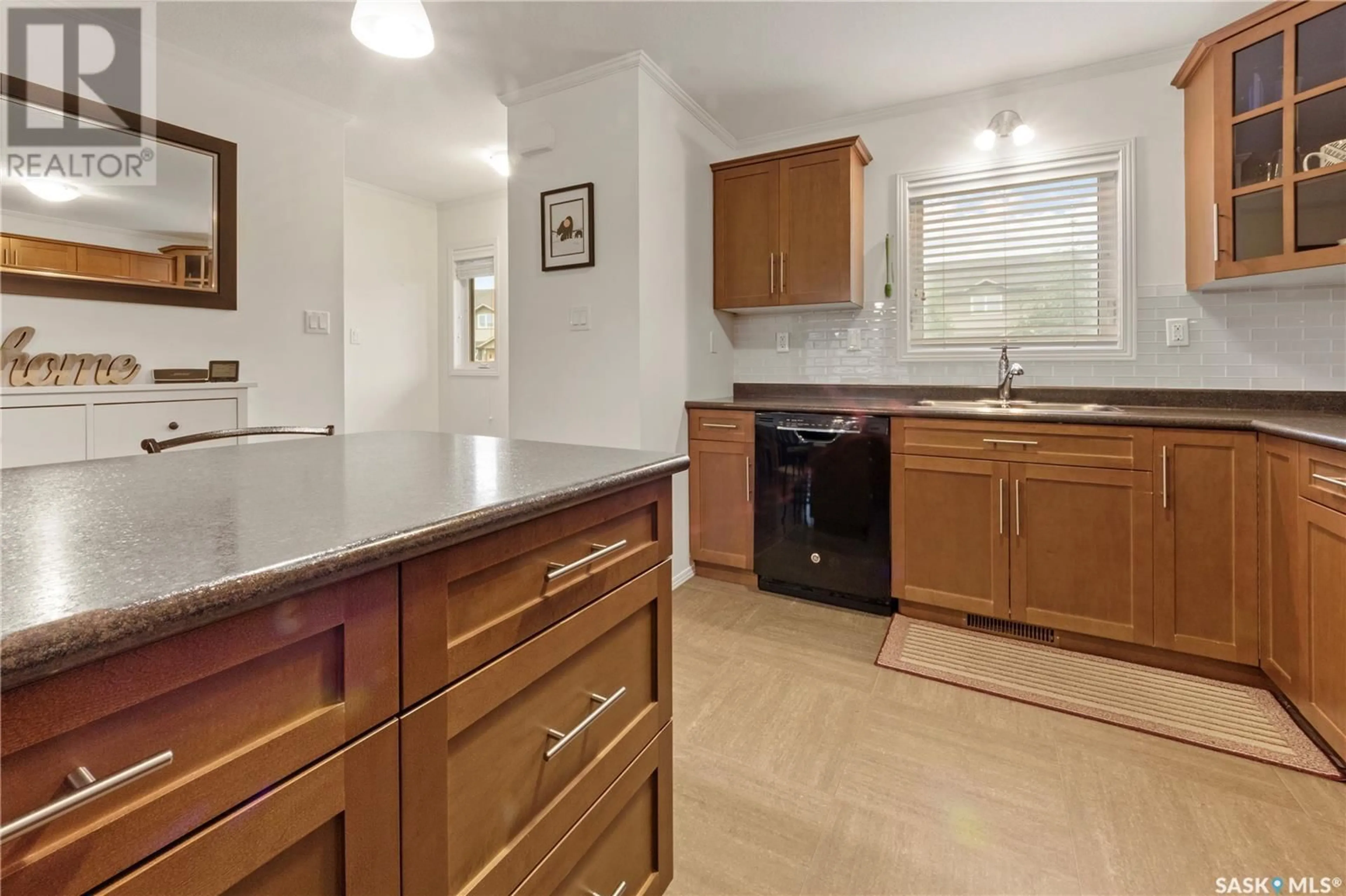 Standard kitchen, unknown for 115 - 108 DALGLEISH LINK, Saskatoon Saskatchewan S7W0N5
