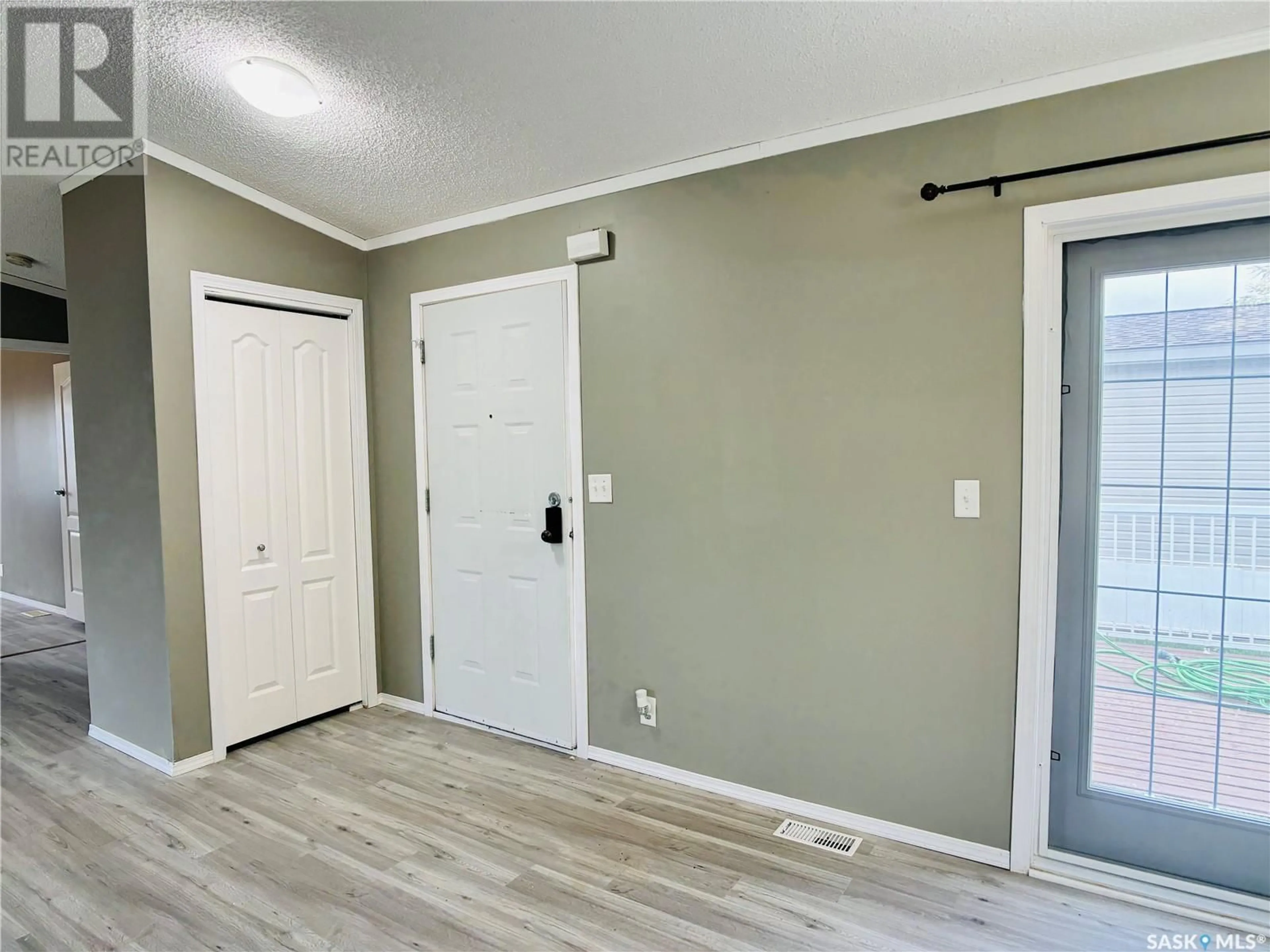 Indoor entryway for 18 2004 ALICE ROAD, Estevan Saskatchewan S4A3A7