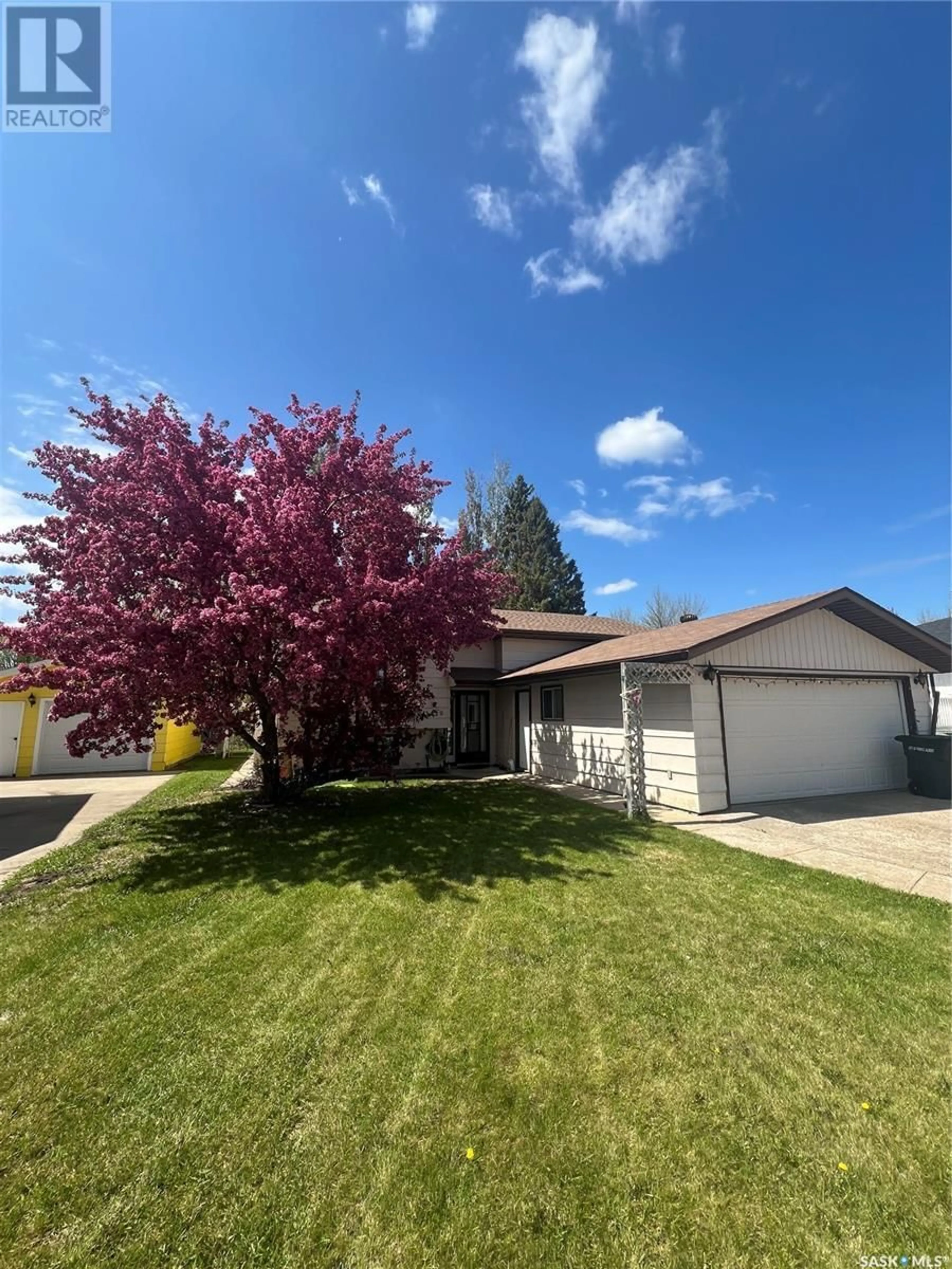 Home with vinyl exterior material, street for 3429 12TH AVENUE, Prince Albert Saskatchewan S6V7G6