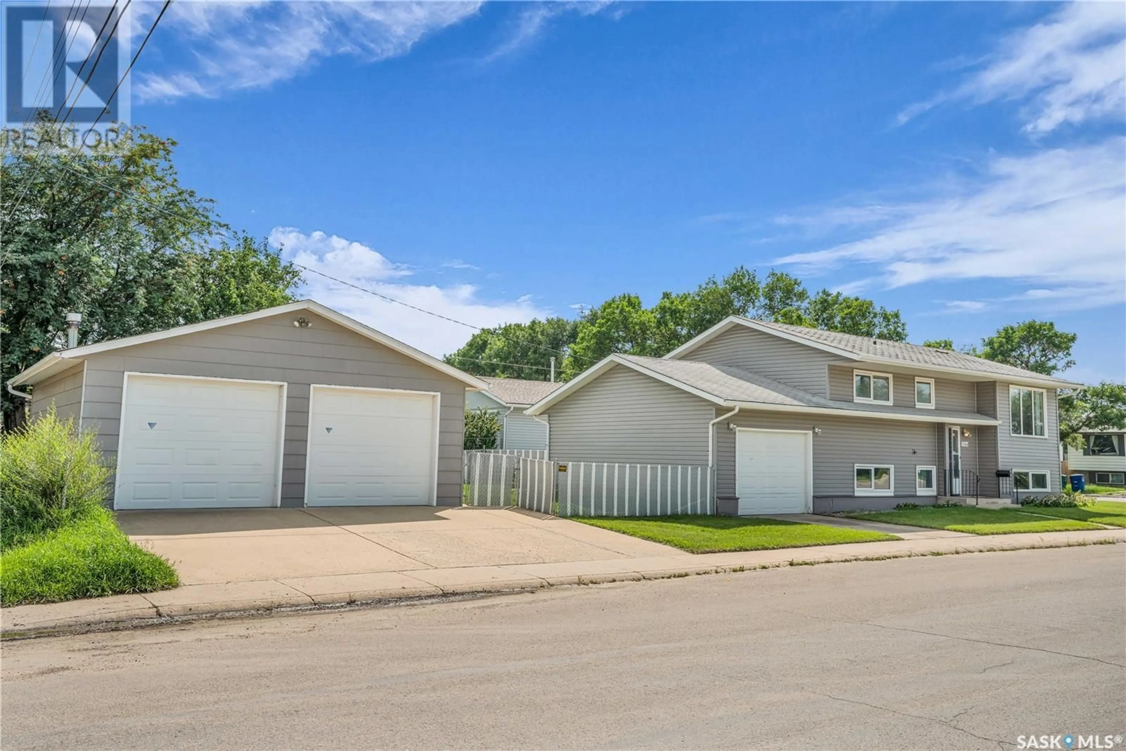 Unknown for 1740 G AVENUE, Saskatoon Saskatchewan S7L5A1