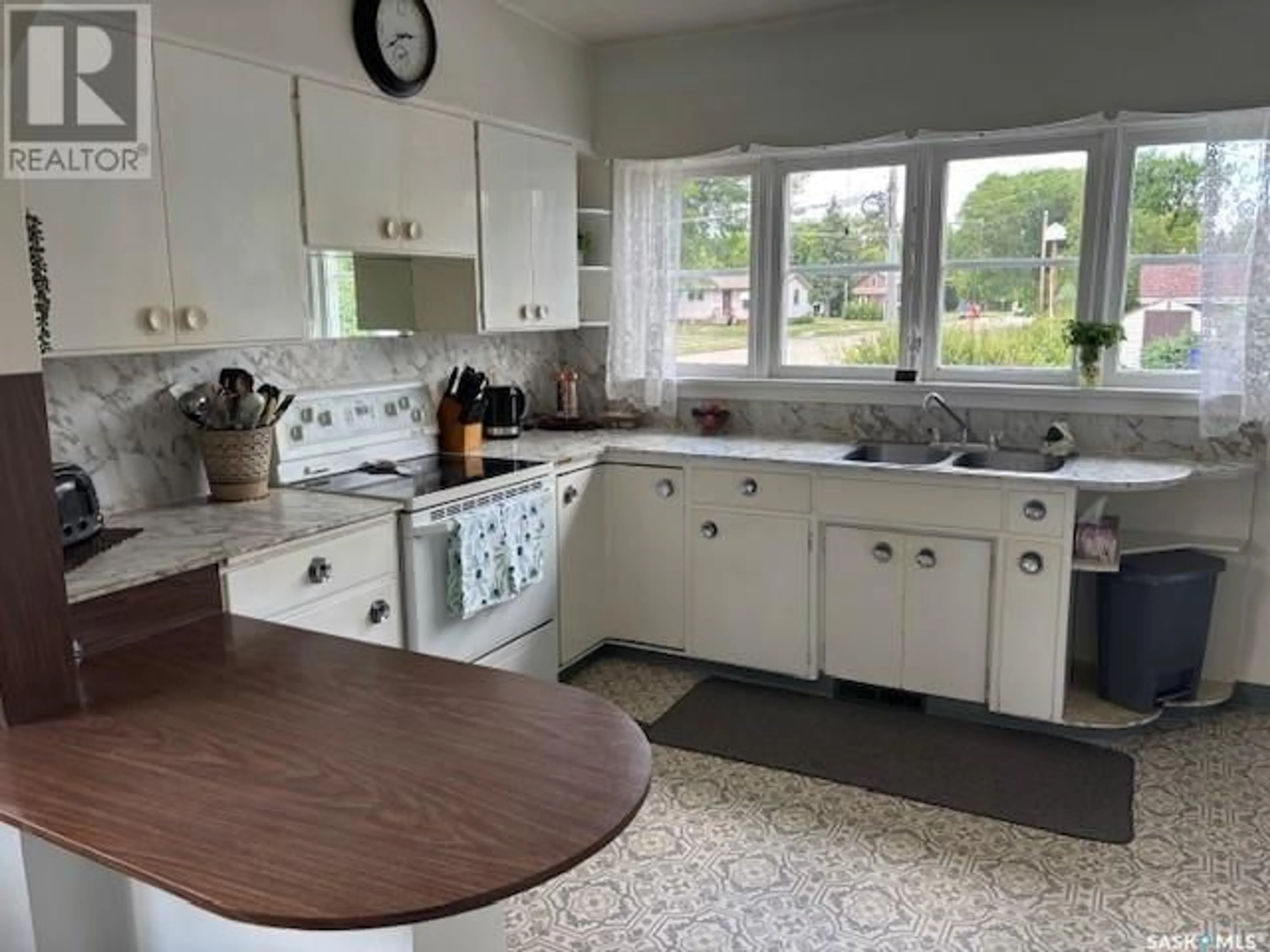 Standard kitchen, ceramic/tile floor for 202 8TH AVENUE, Canora Saskatchewan S0A0L0