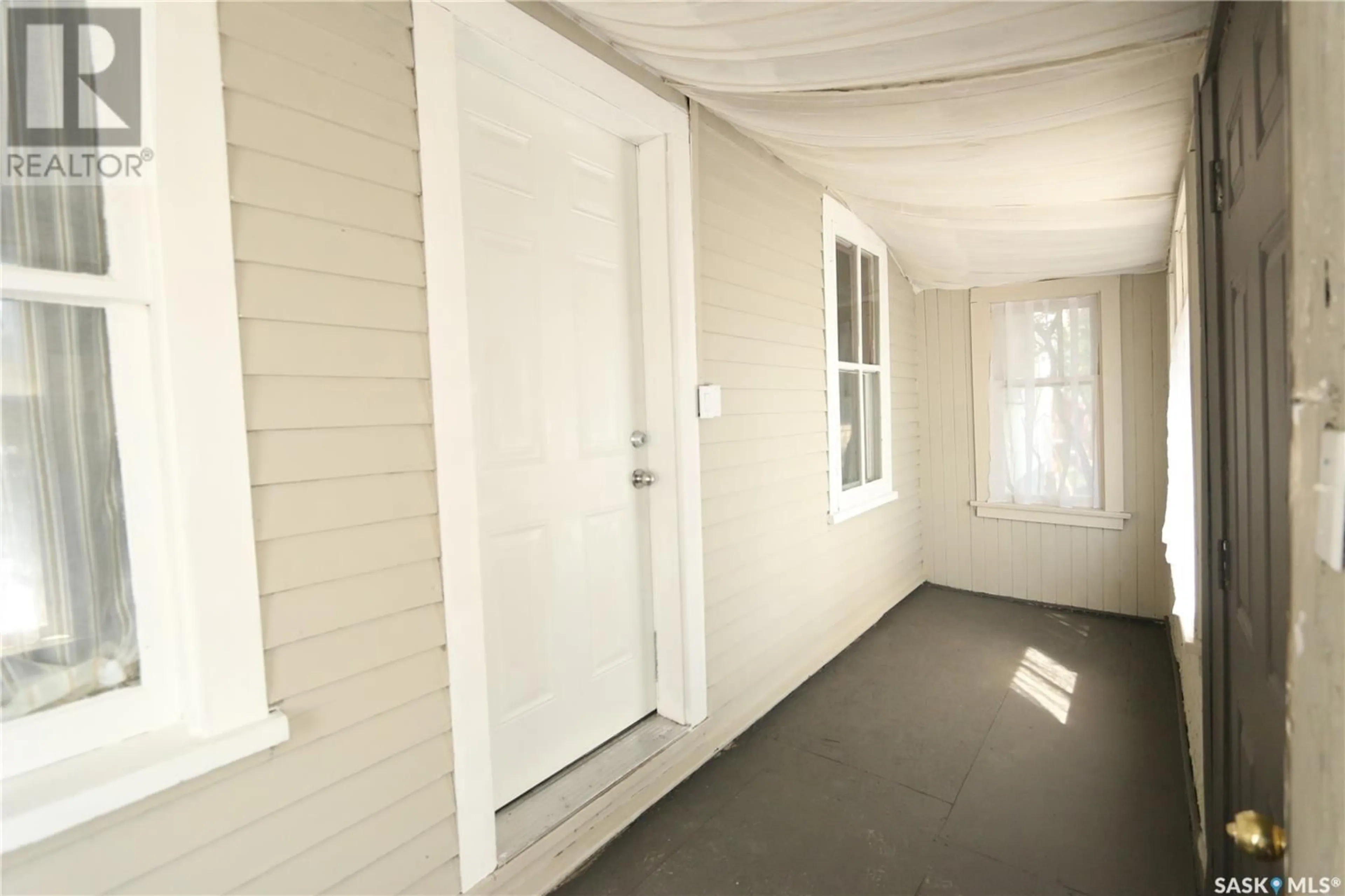 Unknown for 964 RETALLACK STREET, Regina Saskatchewan S4T2H1