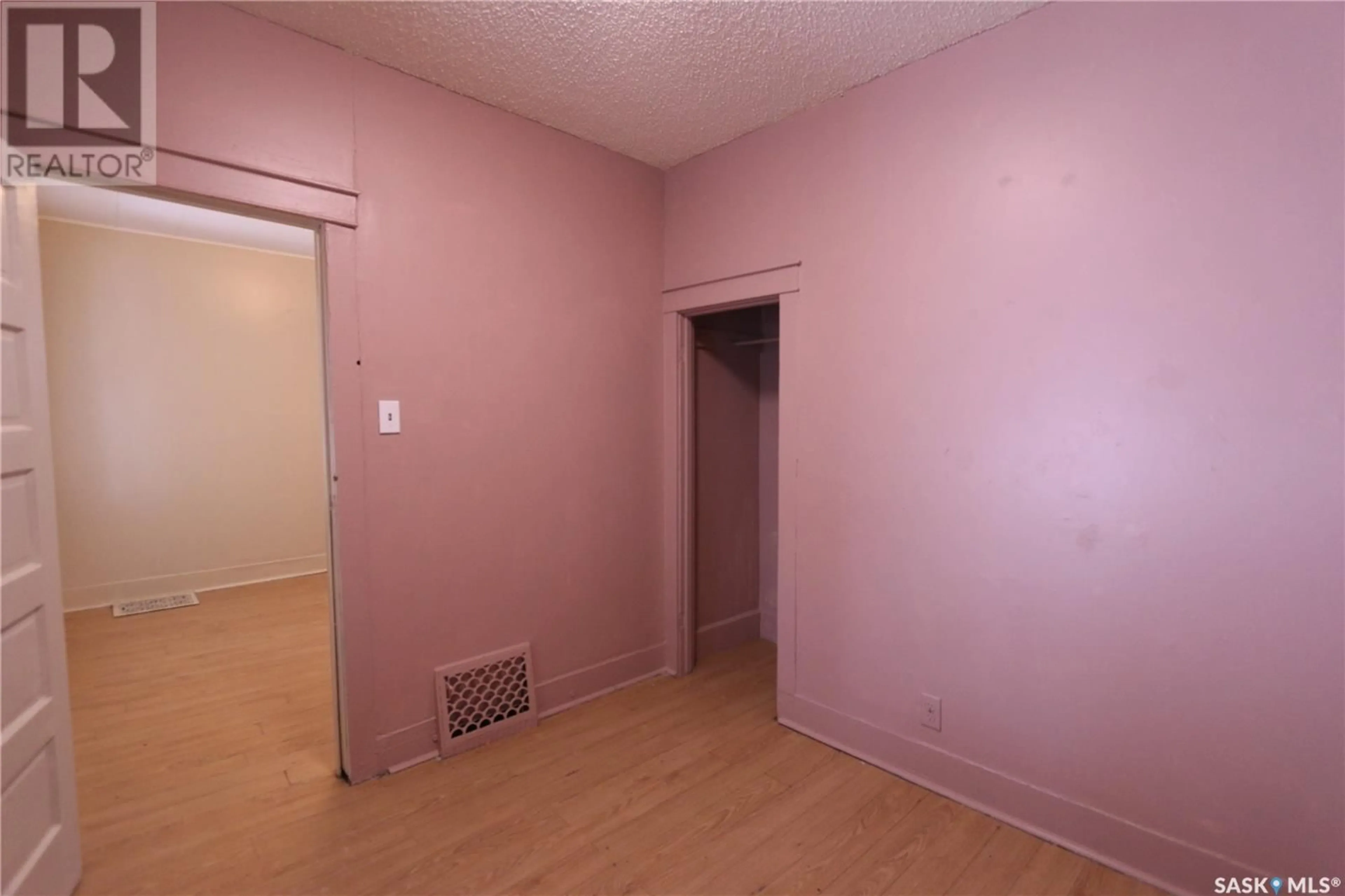 A pic of a room for 964 RETALLACK STREET, Regina Saskatchewan S4T2H1