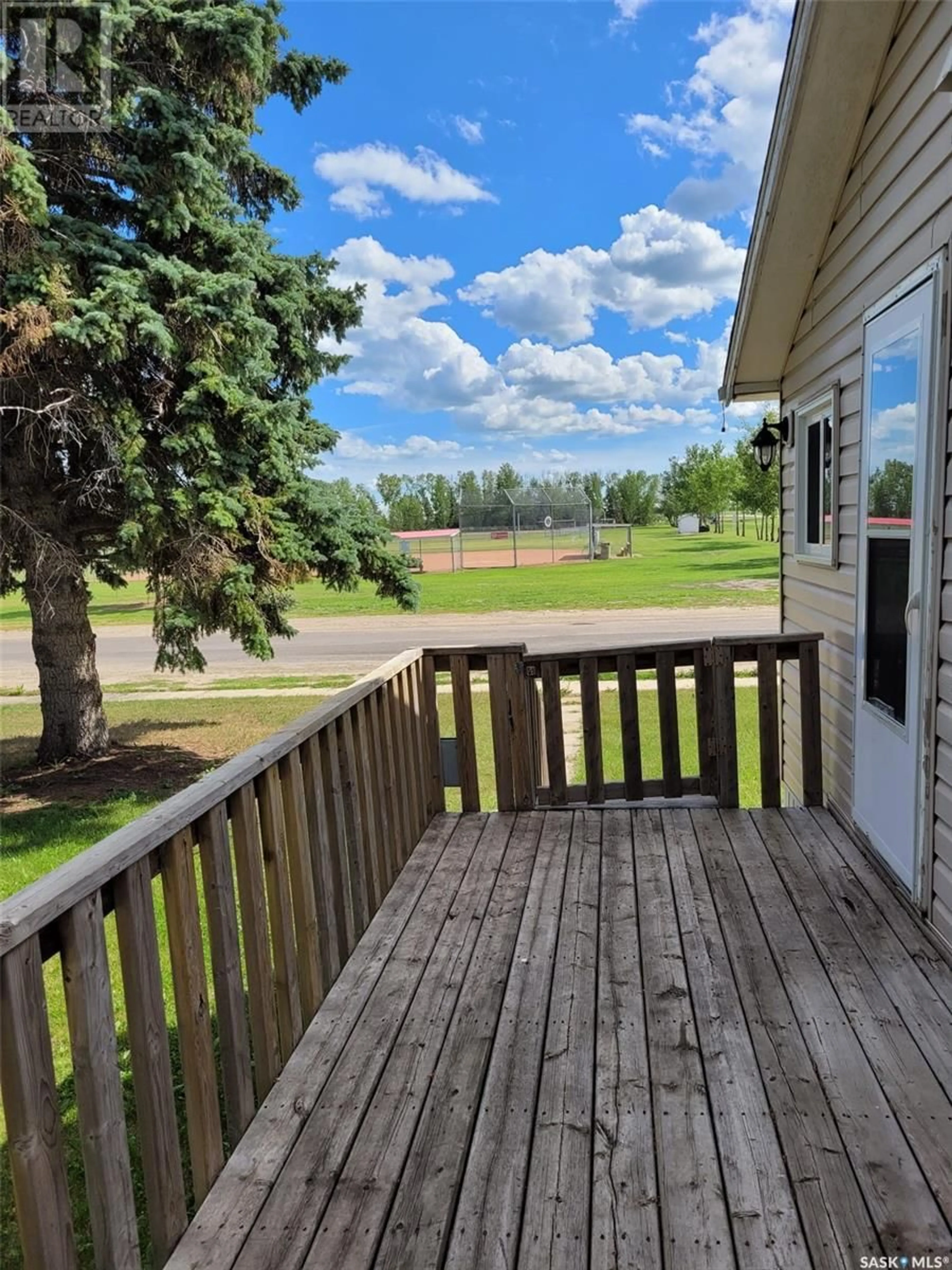 A pic from outside/outdoor area/front of a property/back of a property/a pic from drone, water/lake/river/ocean view for 414 4TH STREET, Wakaw Saskatchewan S0K4P0