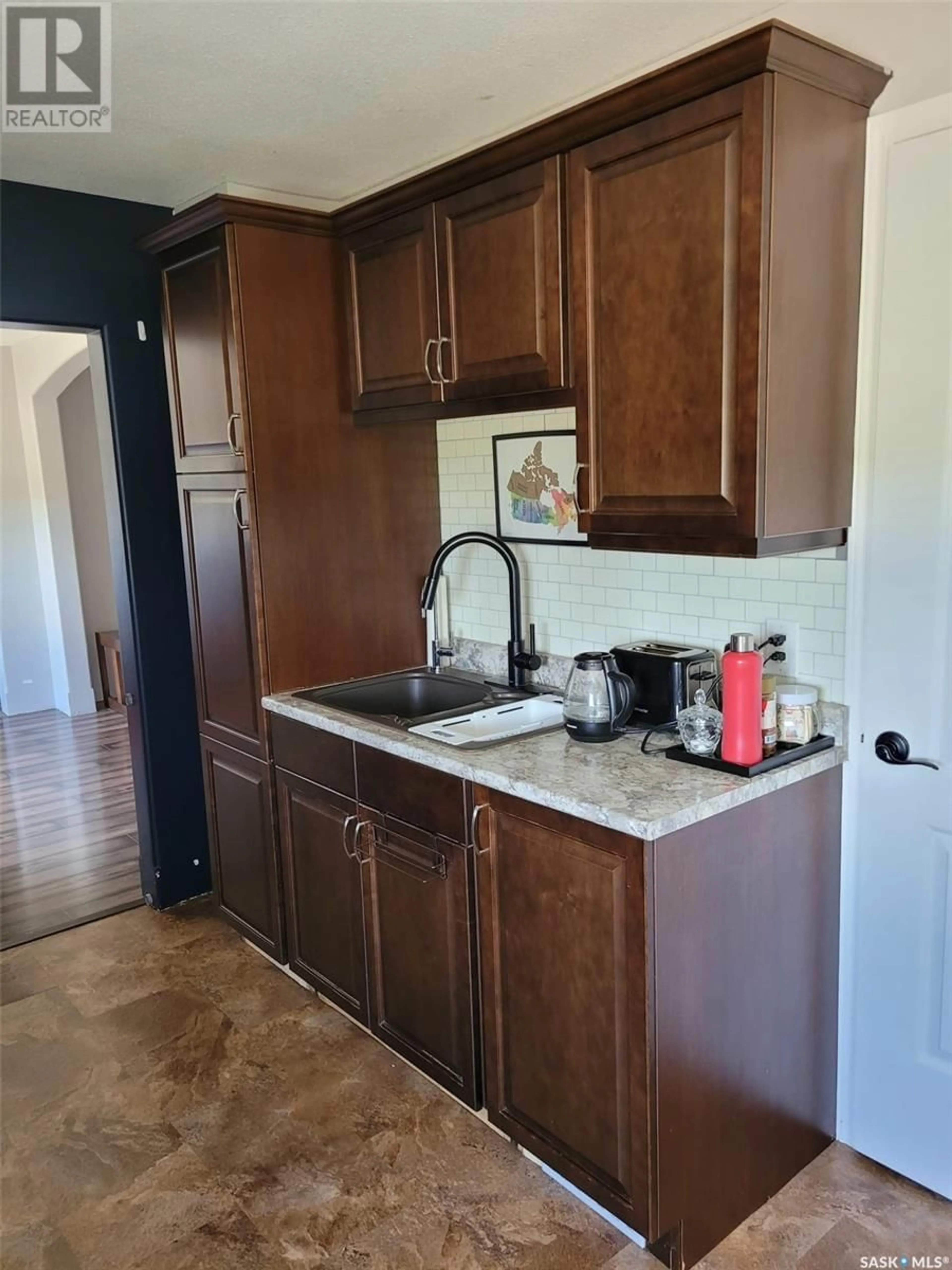 Standard kitchen, unknown for 414 4TH STREET, Wakaw Saskatchewan S0K4P0
