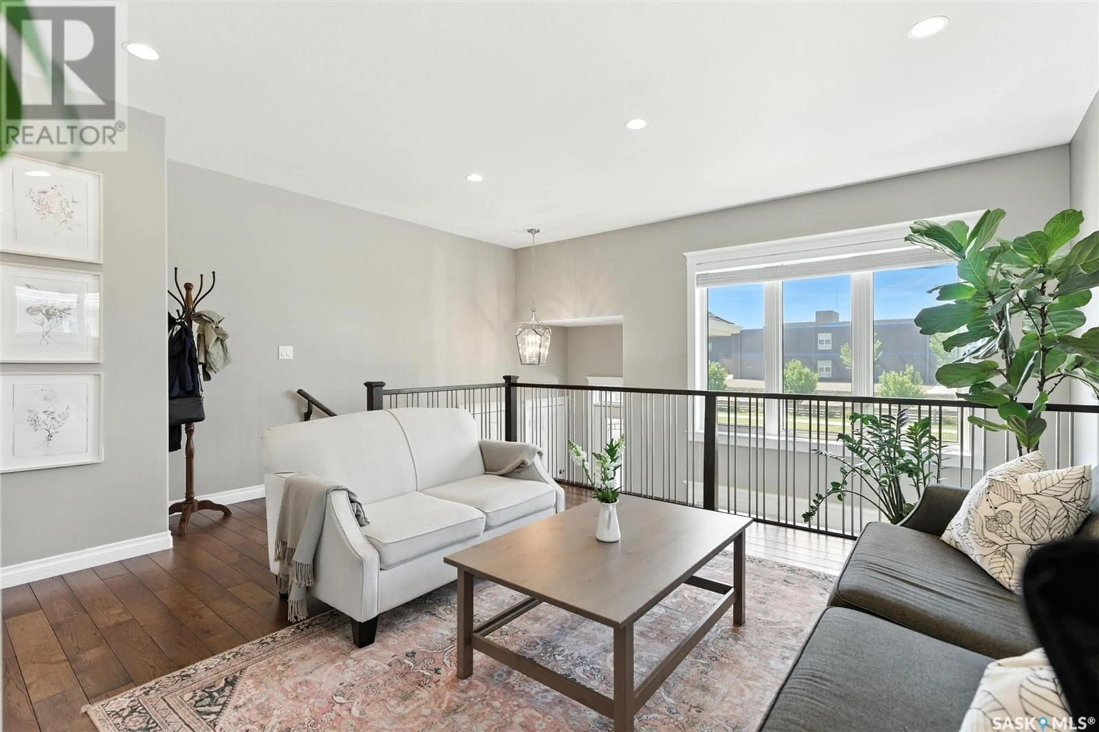 Living room with furniture, unknown for 926 EVERGREEN BOULEVARD, Saskatoon Saskatchewan S7W0N6