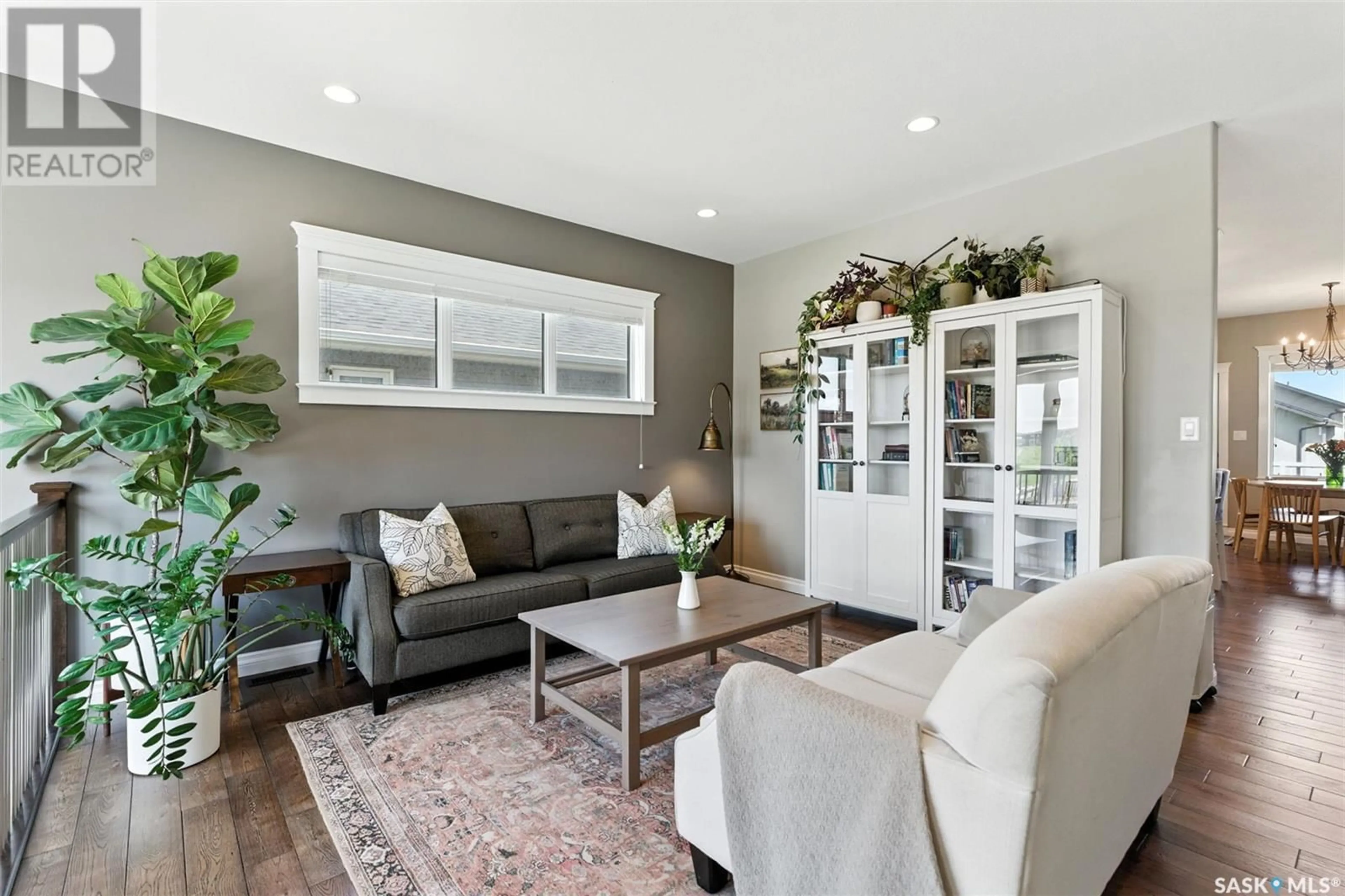 Living room with furniture, unknown for 926 EVERGREEN BOULEVARD, Saskatoon Saskatchewan S7W0N6