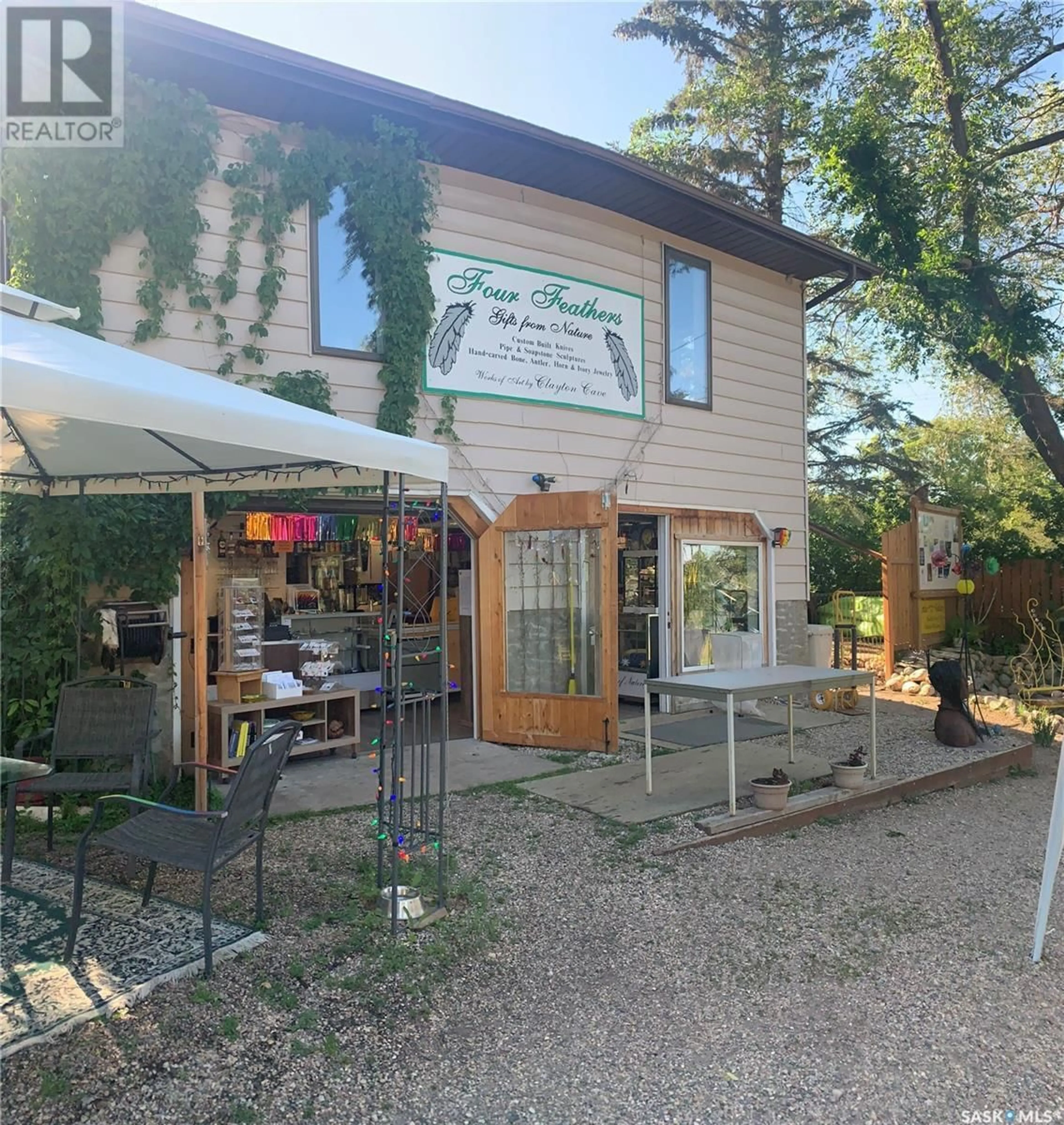 Patio, street for 202-206 ELIZABETH AVENUE, Manitou Beach Saskatchewan S0K4T1