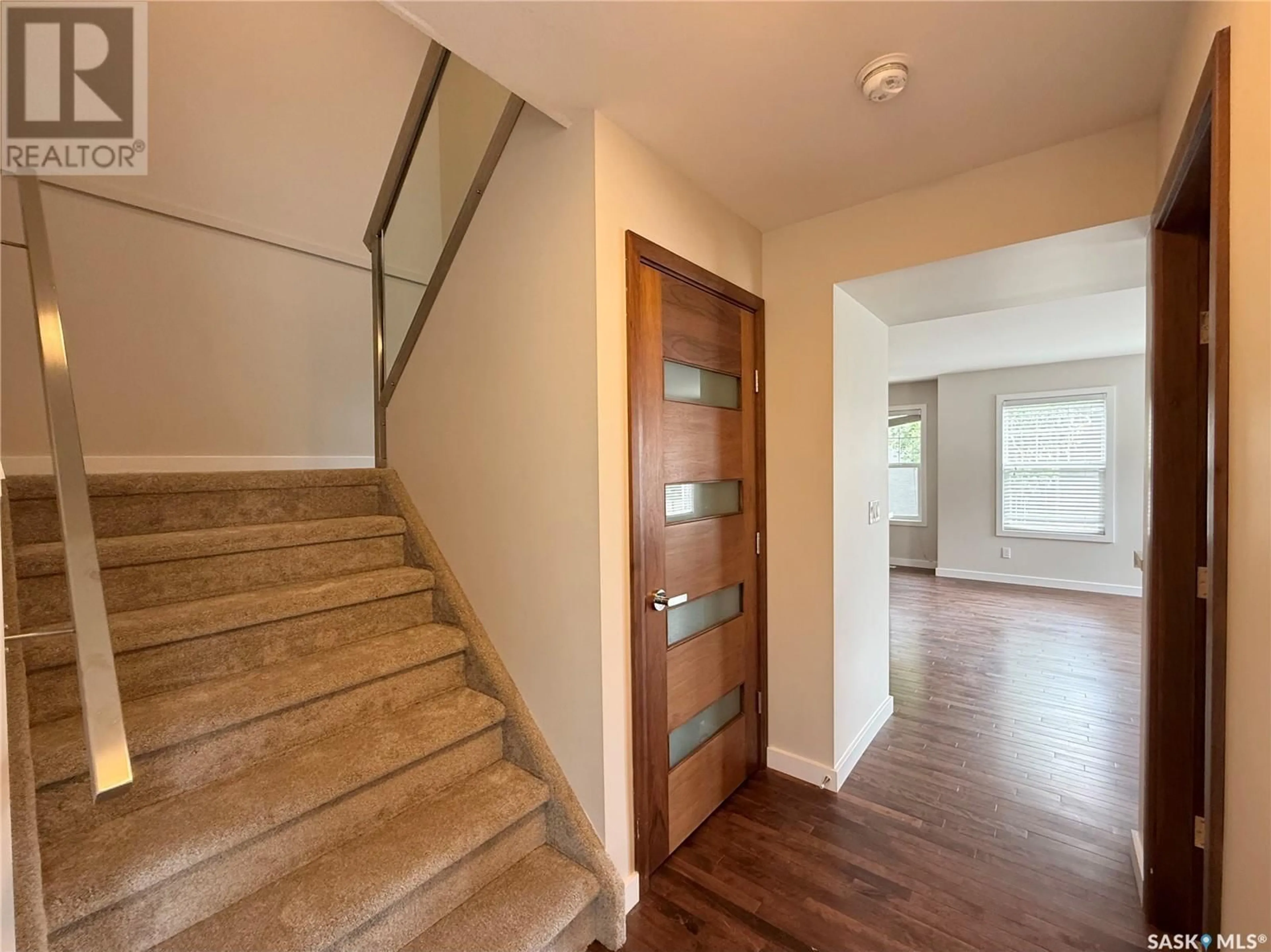 Indoor entryway for 306 - 1303 PATON CRESCENT, Saskatoon Saskatchewan S7W0P6