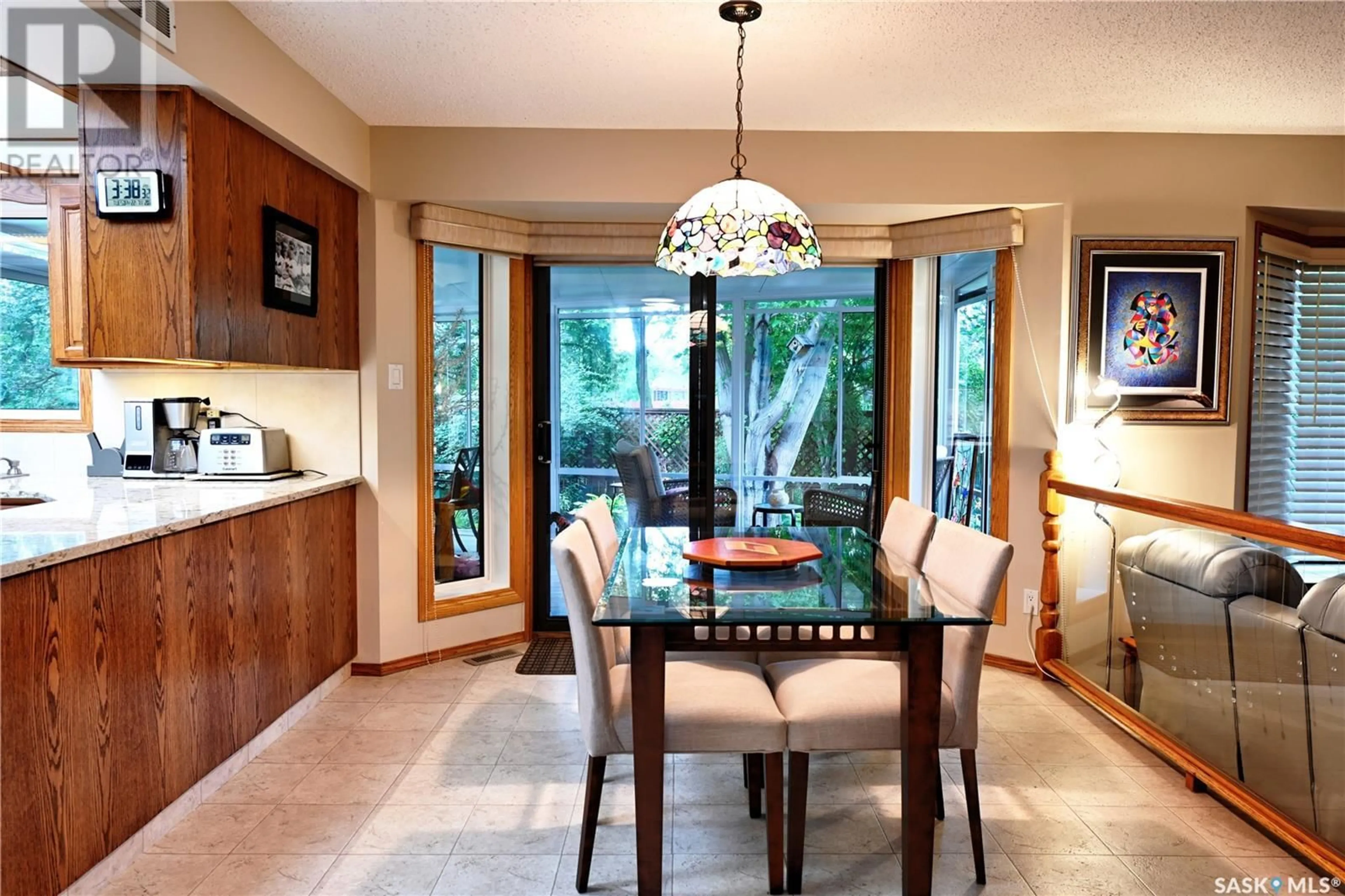 Dining room, ceramic/tile floor for 213 BADGER COURT, Saskatoon Saskatchewan S7N2X2