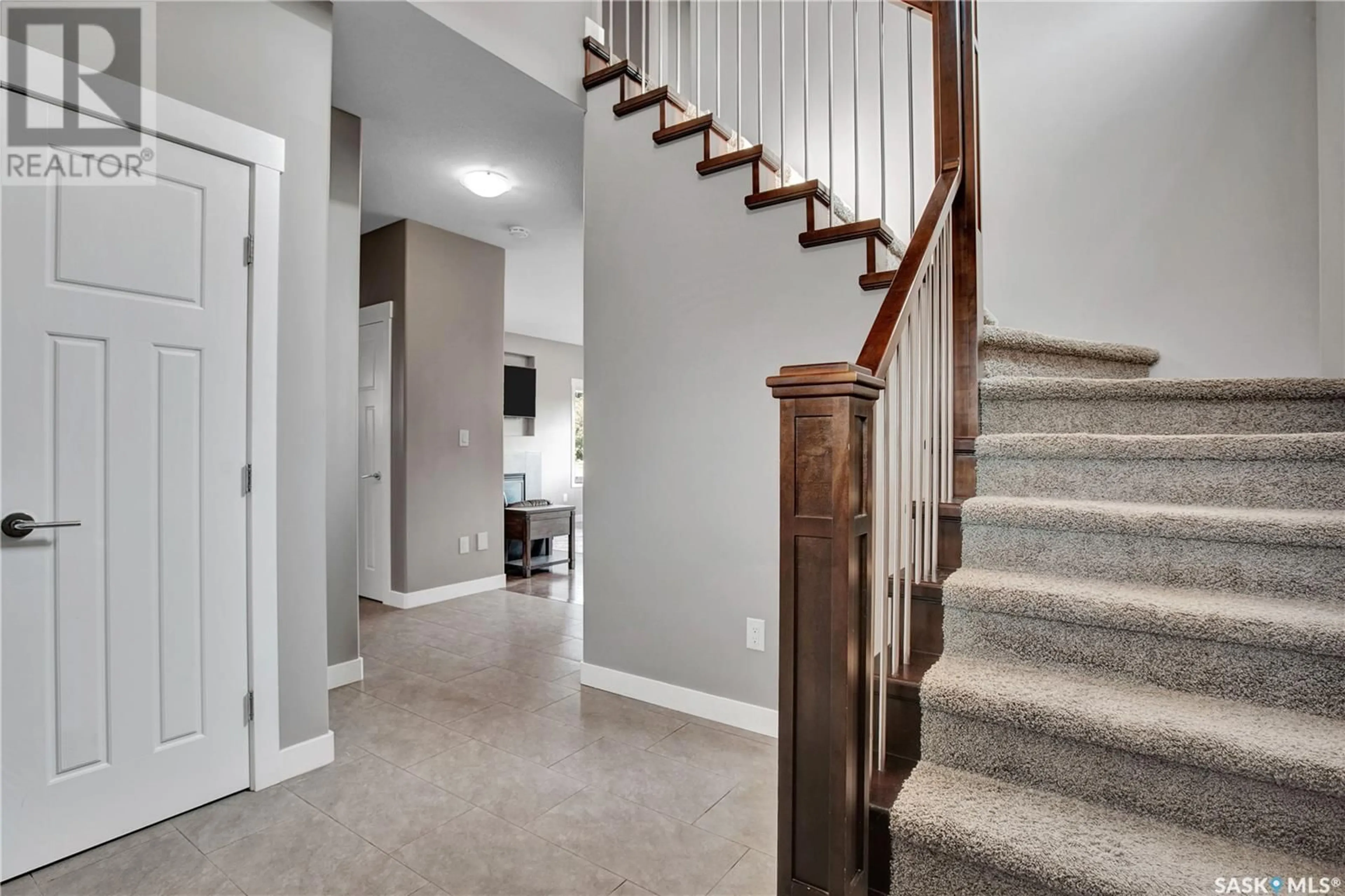 Unknown for 411 HASTINGS CRESCENT, Saskatoon Saskatchewan S7V0C7