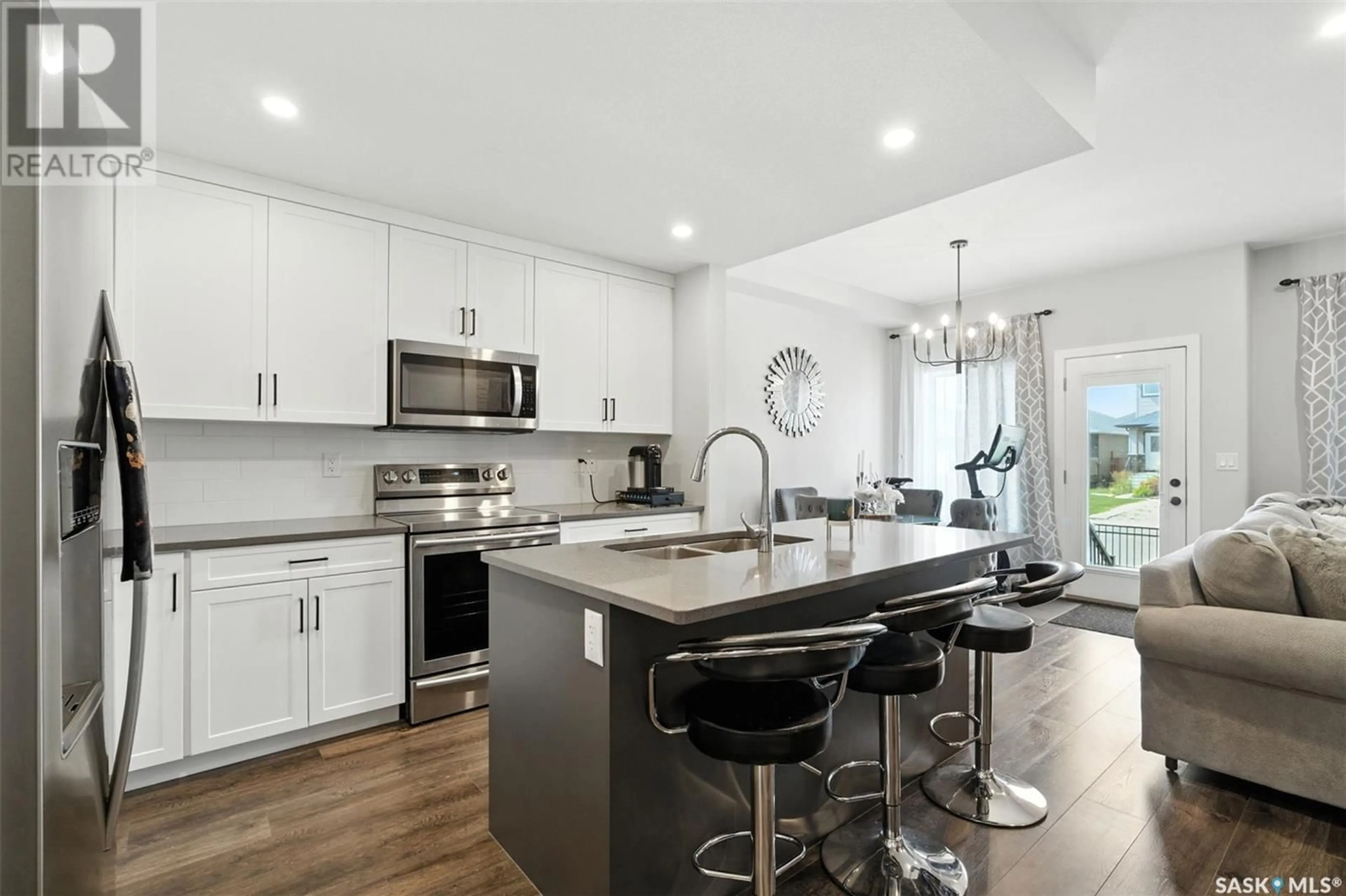 Open concept kitchen, unknown for 525 - 2 MAHABIR LANE, Saskatoon Saskatchewan S7W1G1