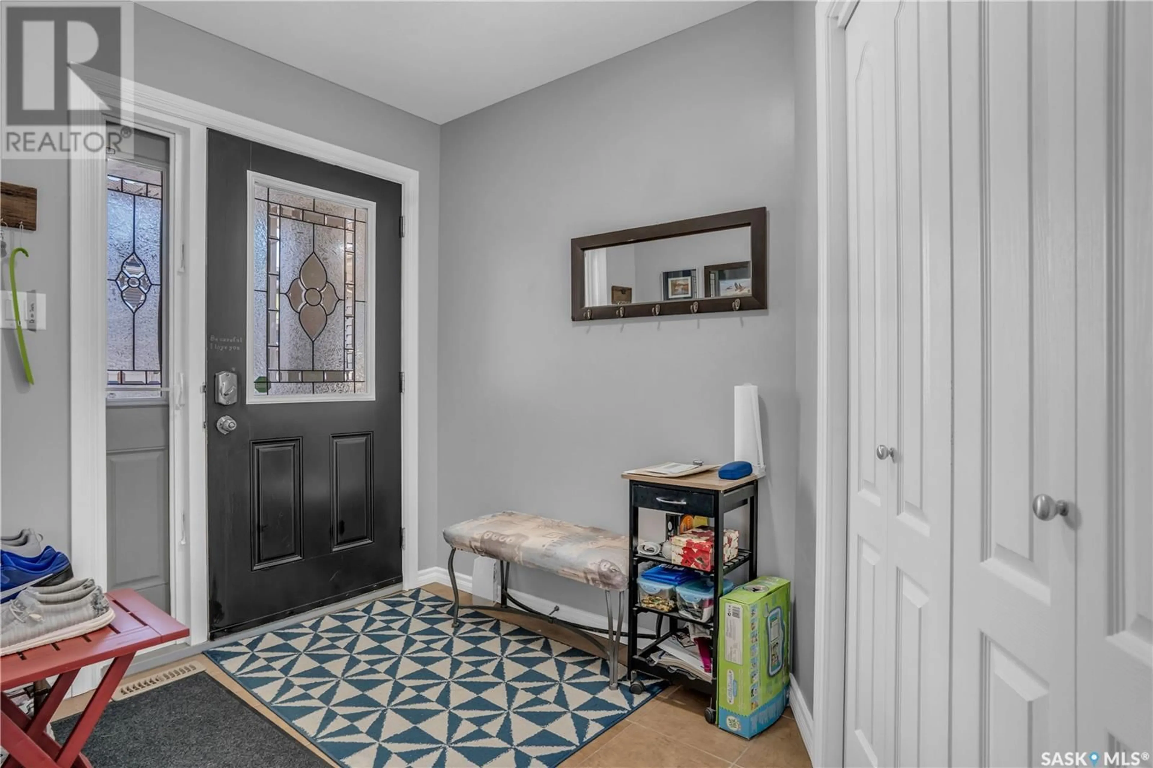 Indoor entryway for 128 - 4701 CHILD AVENUE, Regina Saskatchewan S4X0E7